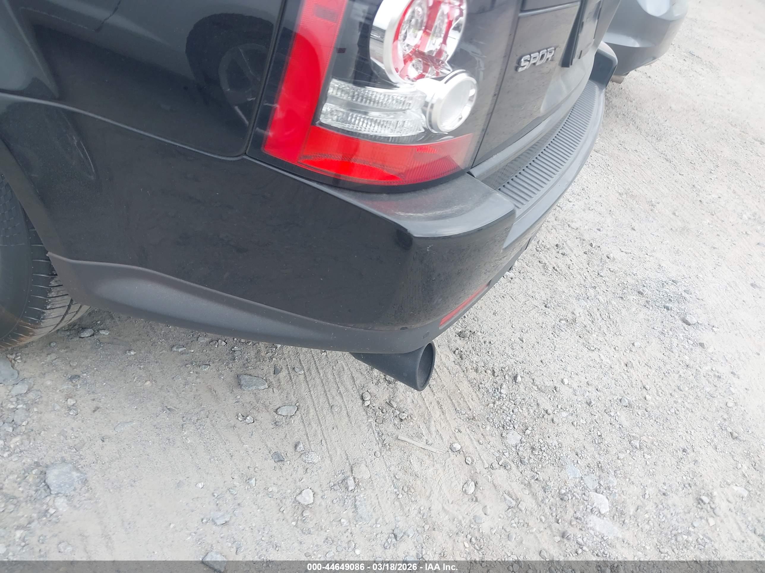 LAND ROVER image 6