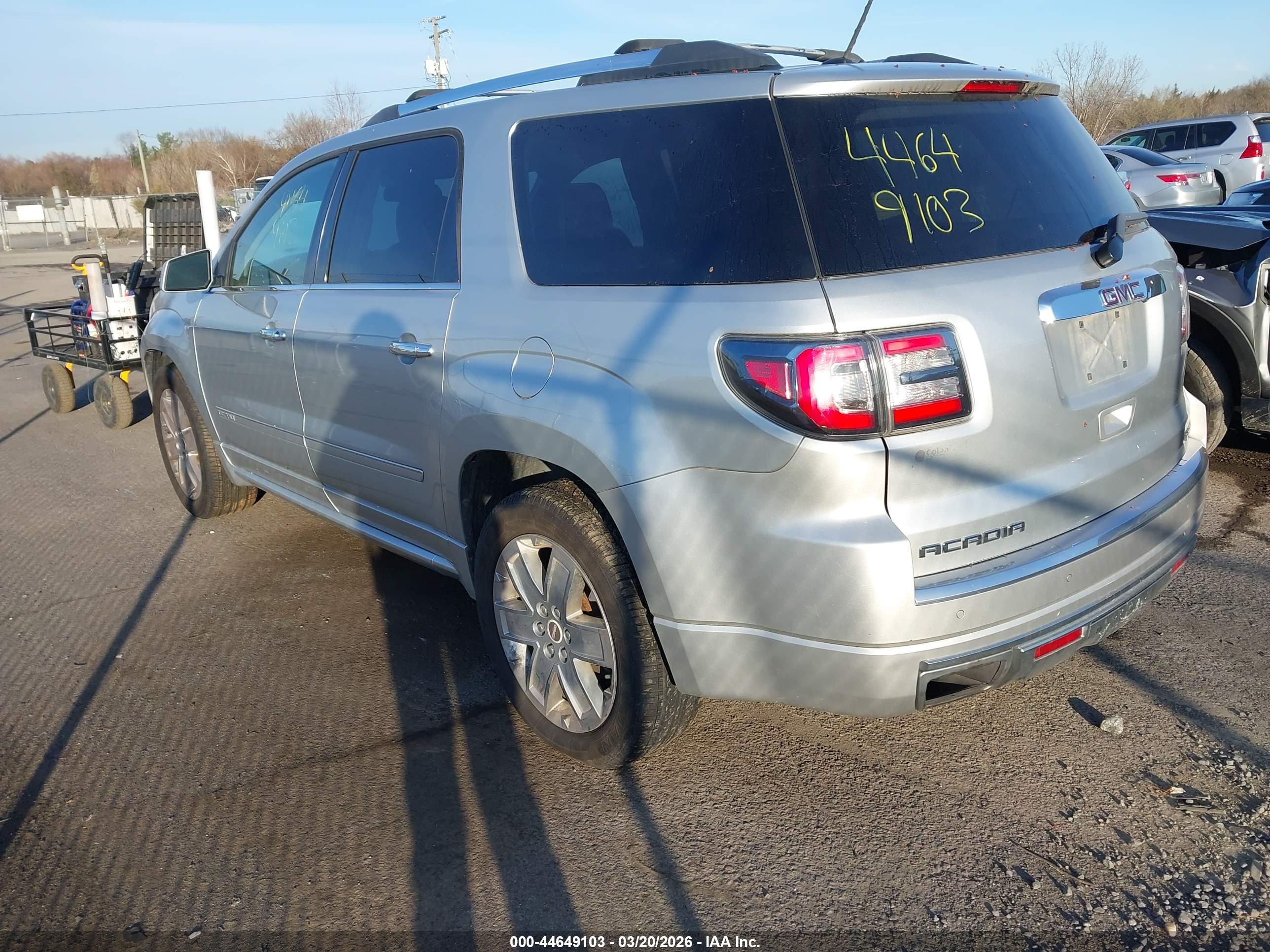 GMC ACADIA image 3