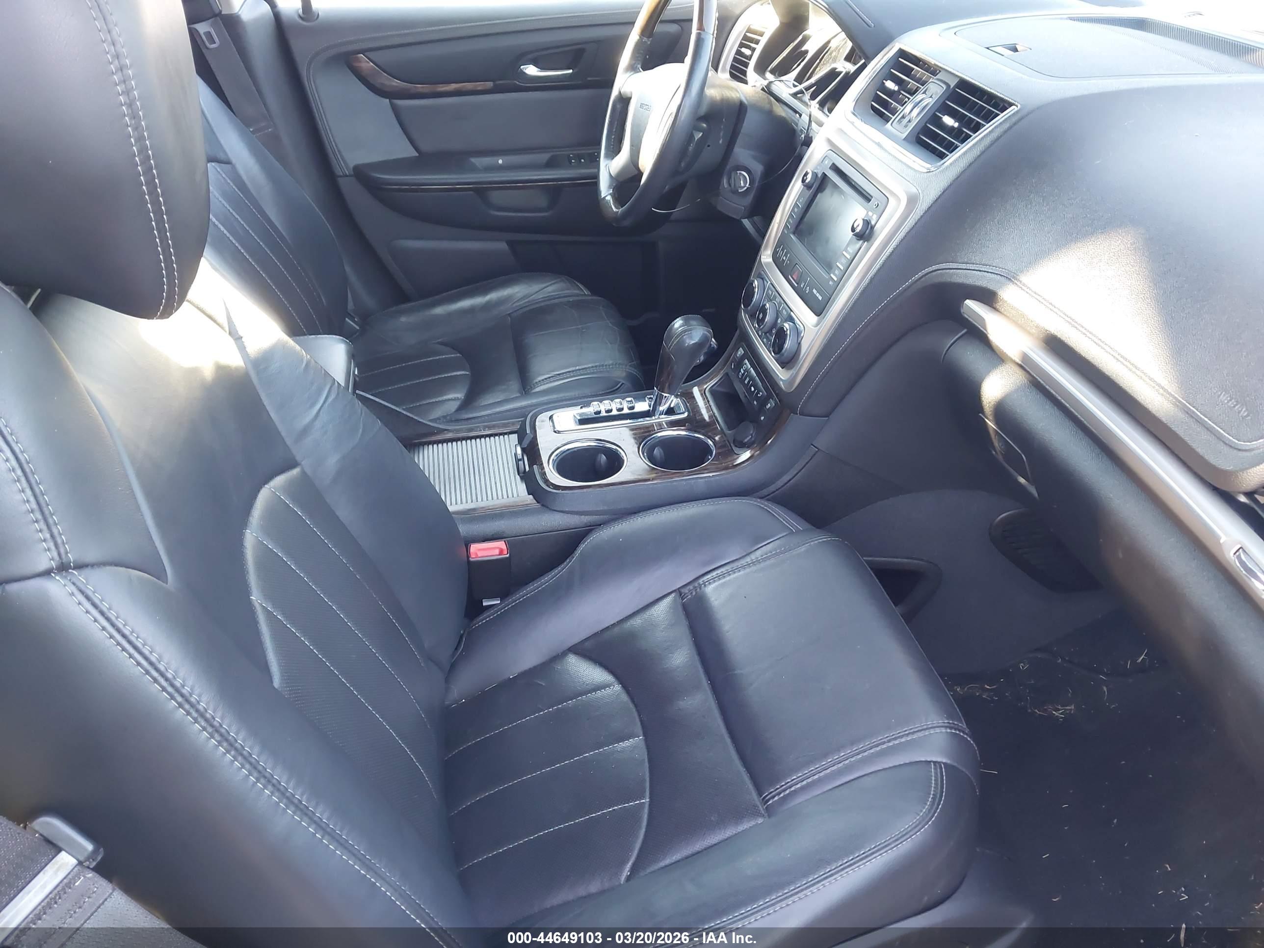 GMC ACADIA image 5