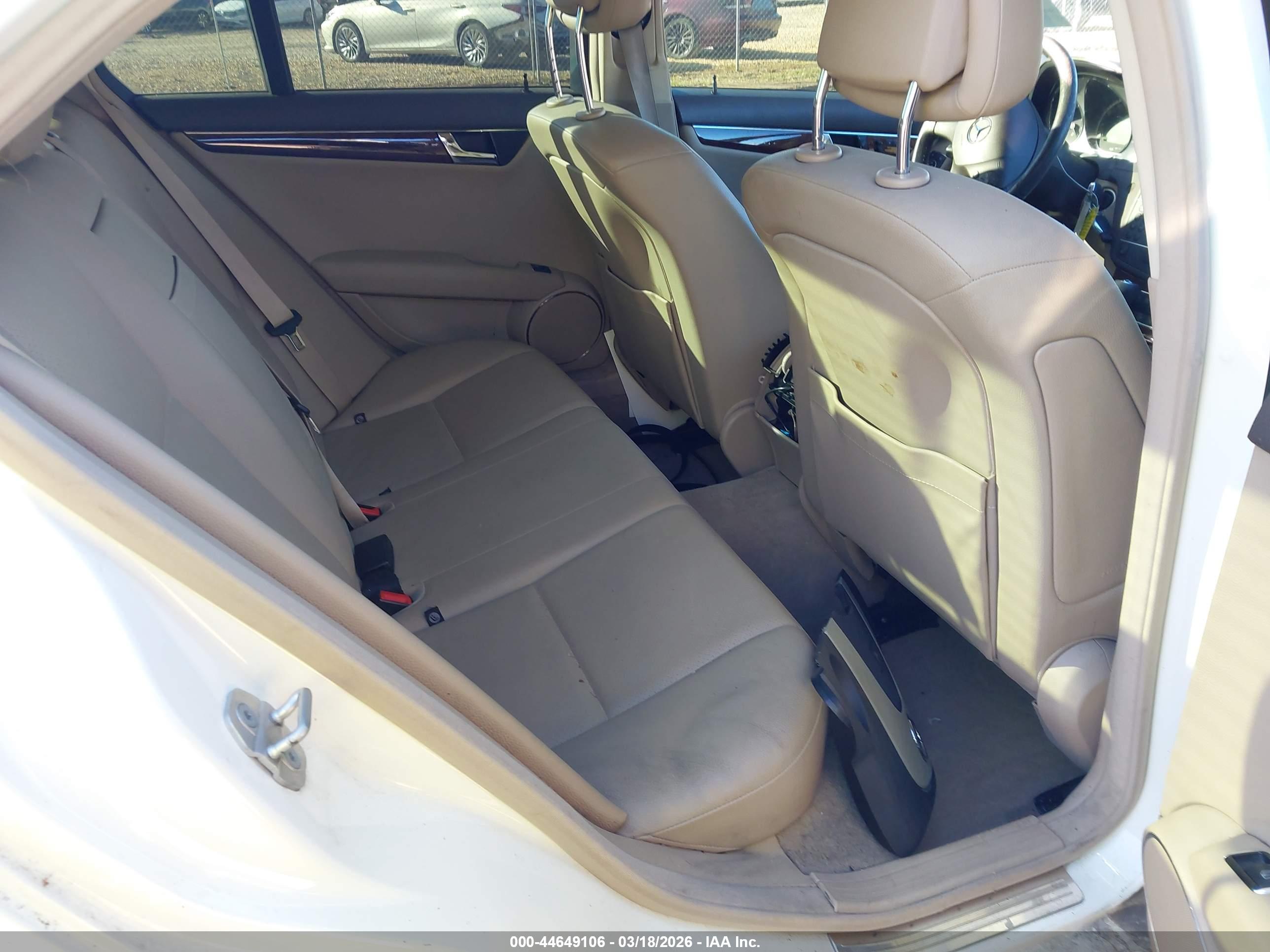 MERCEDES-BENZ C image 8