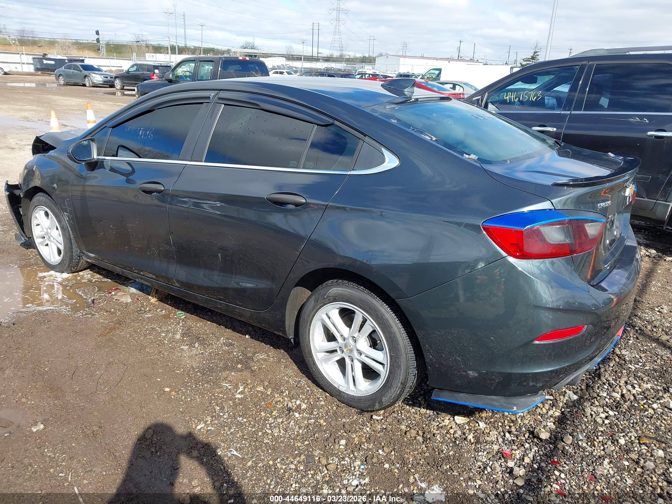 CHEVROLET CRUZE image 3