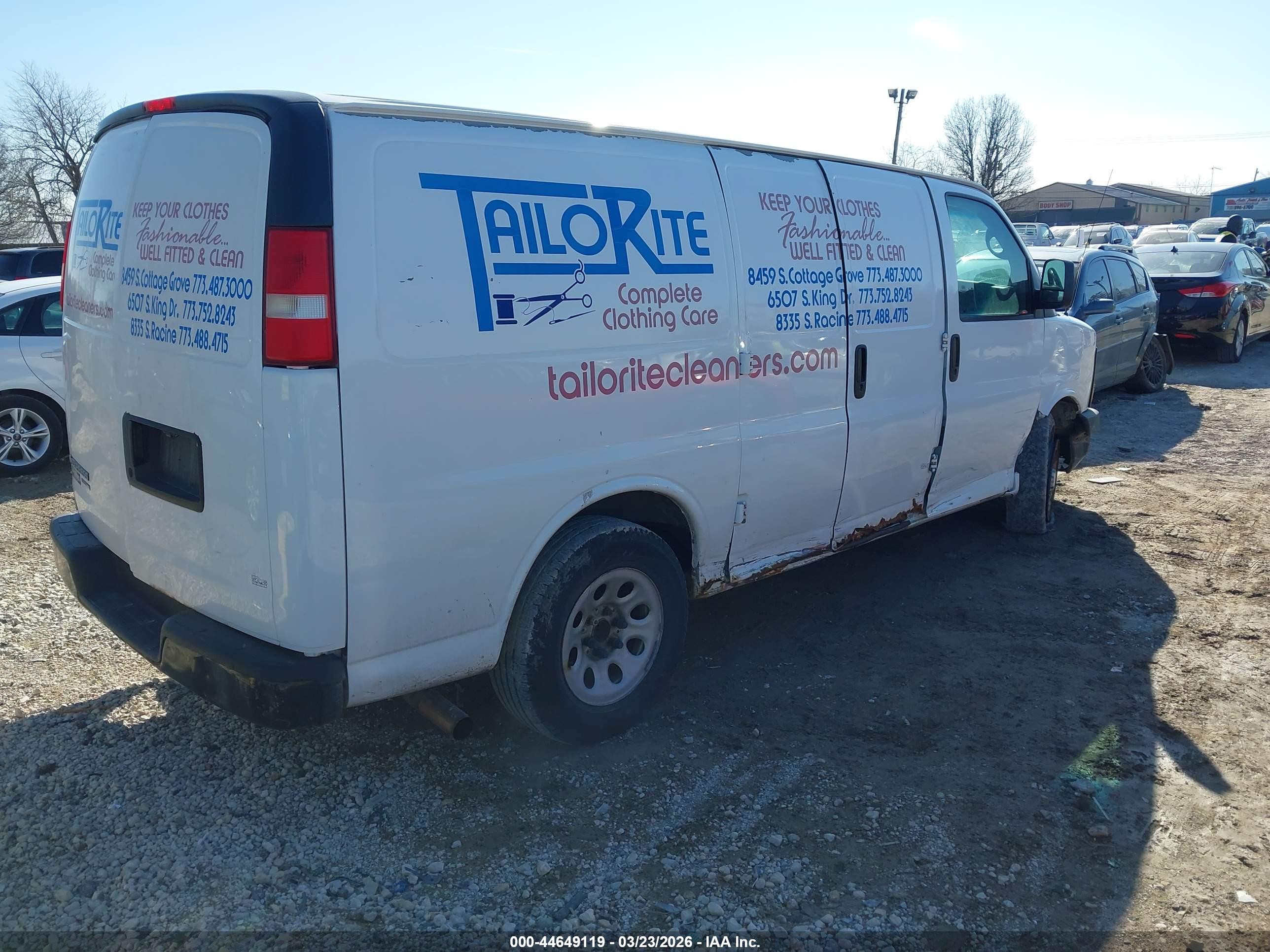 CHEVROLET EXPRESS image 4
