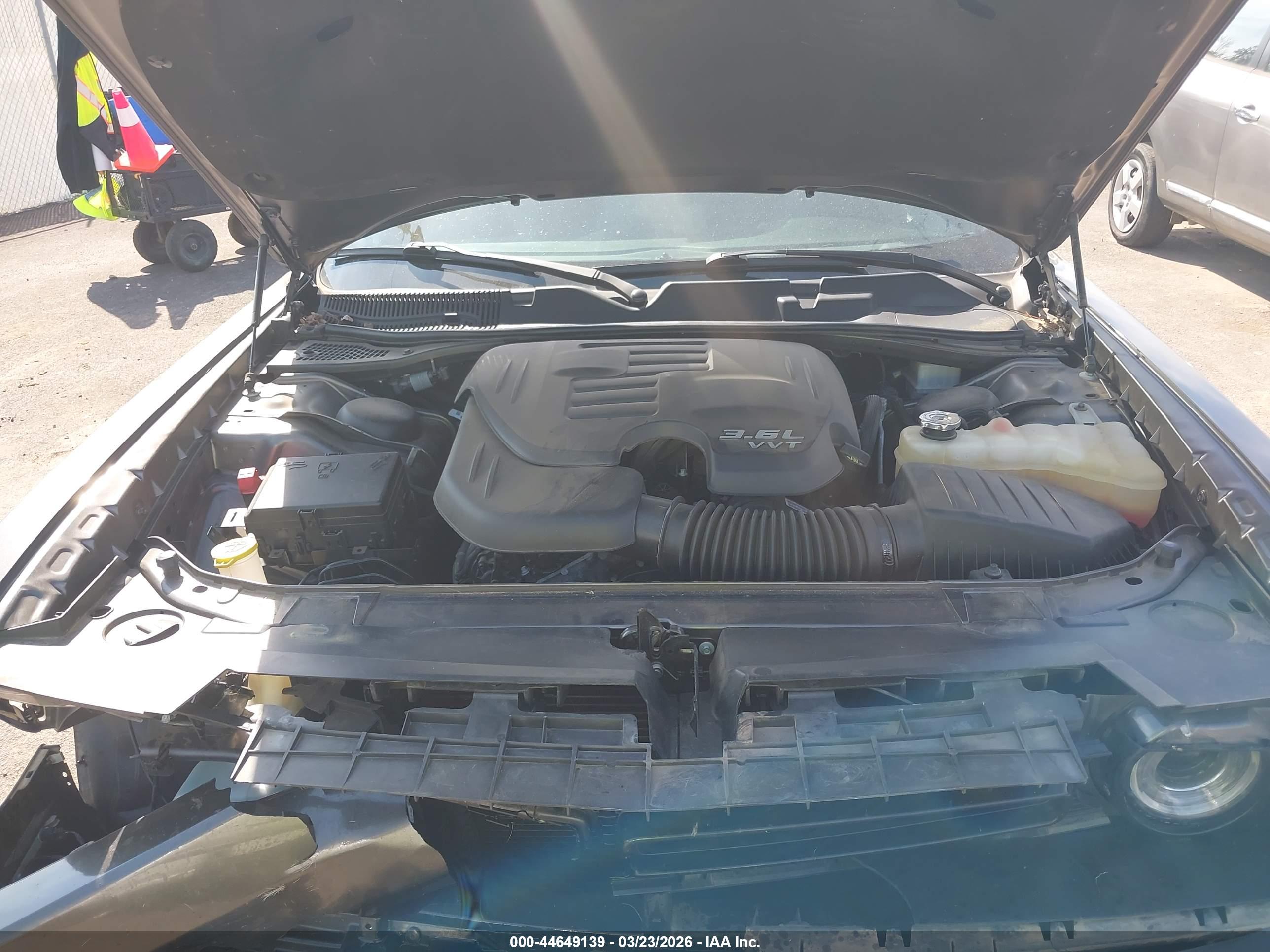DODGE CHALLENGER image 10