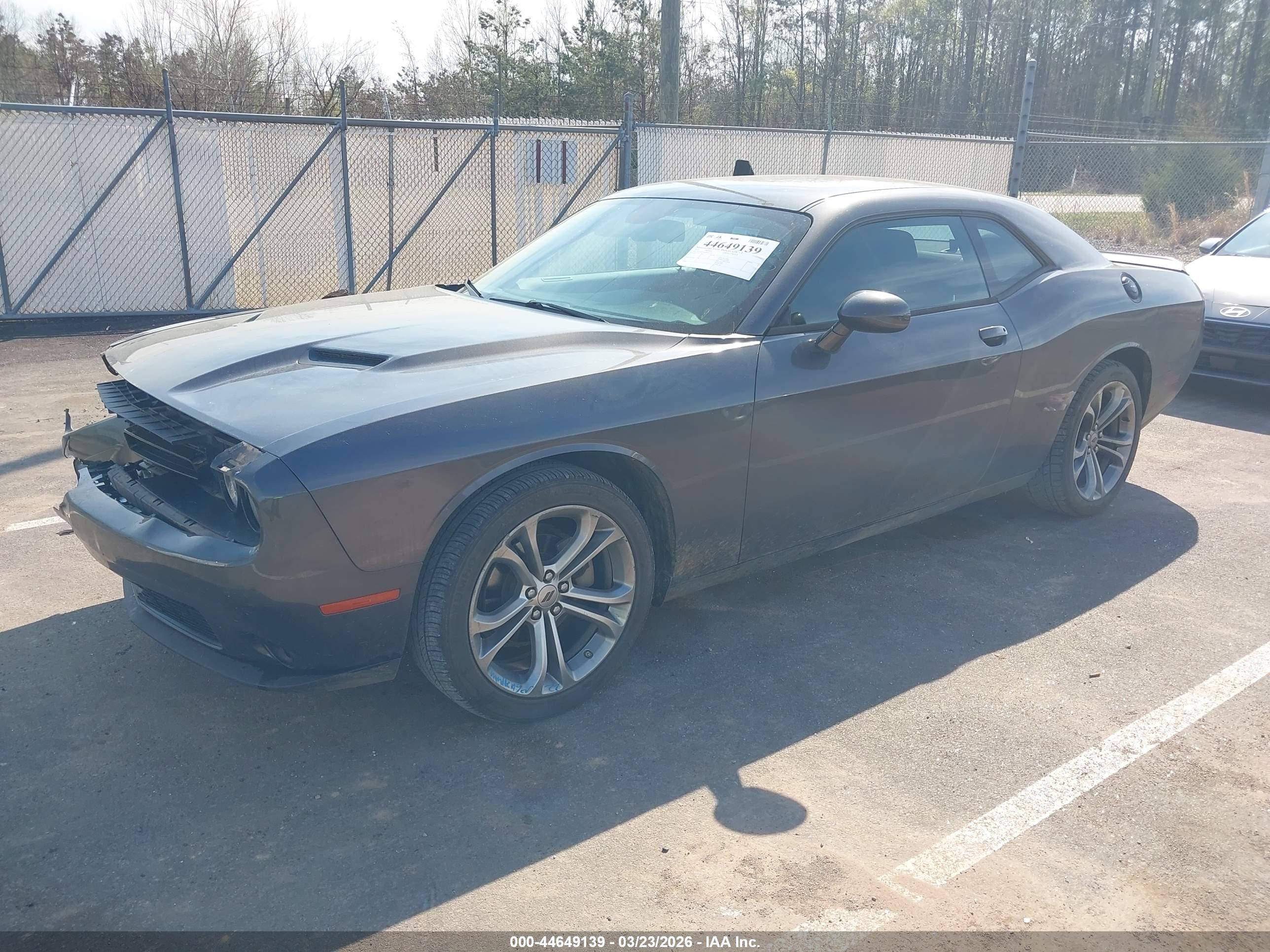 DODGE CHALLENGER image 2
