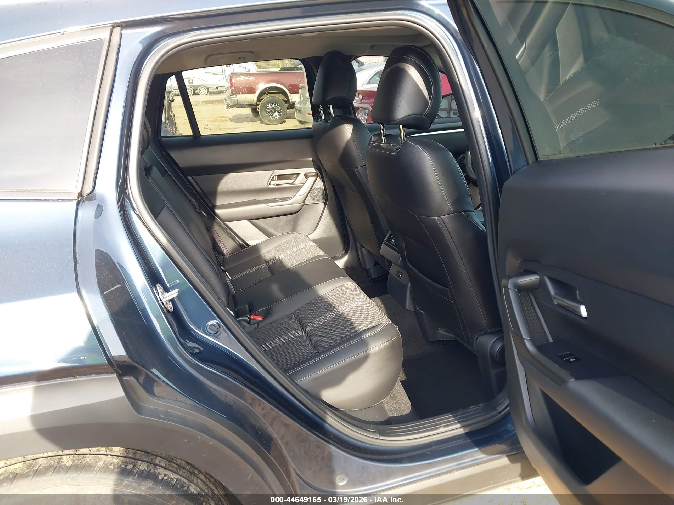 MAZDA CX-50 image 8