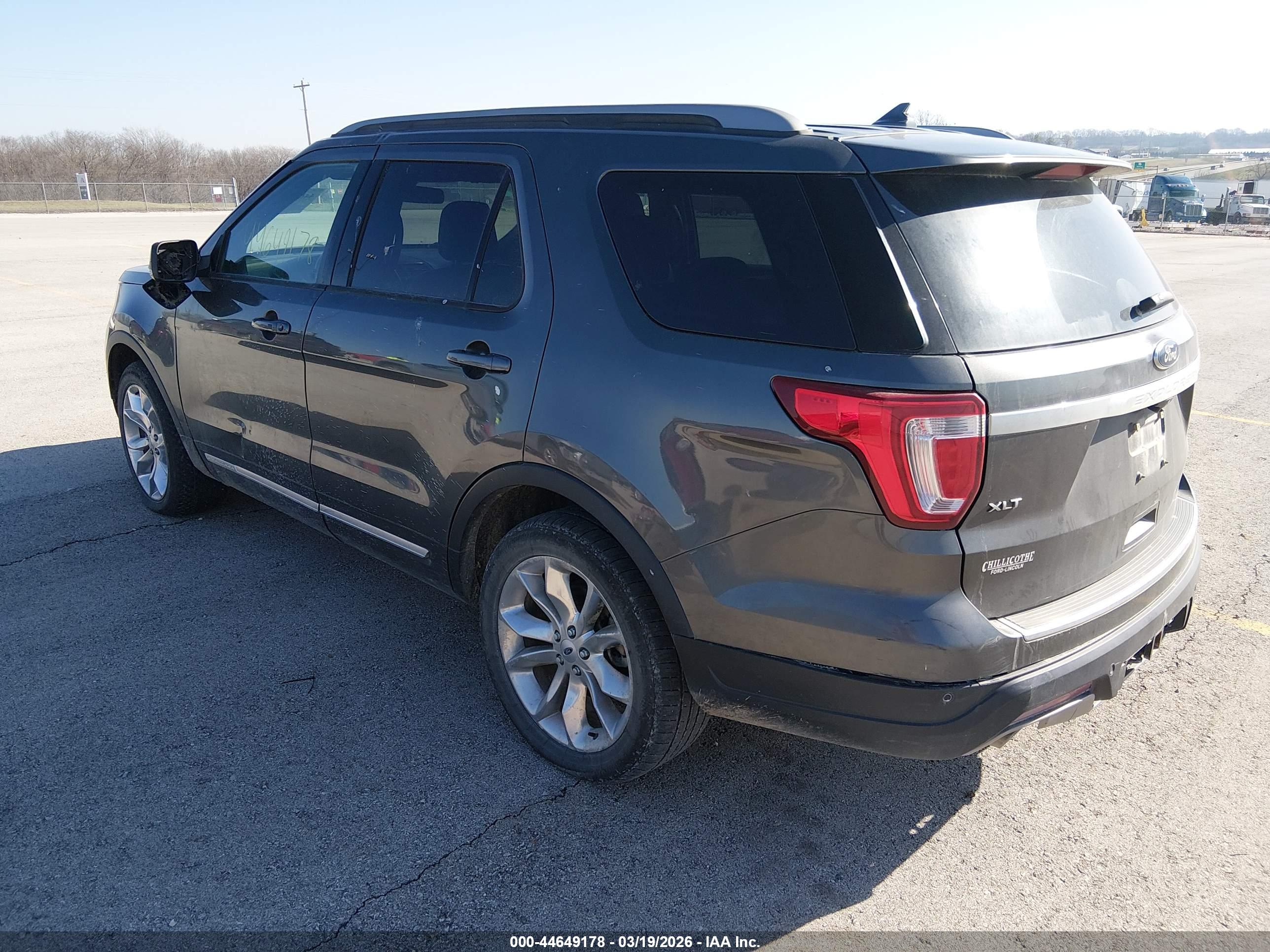 FORD EXPLORER image 3