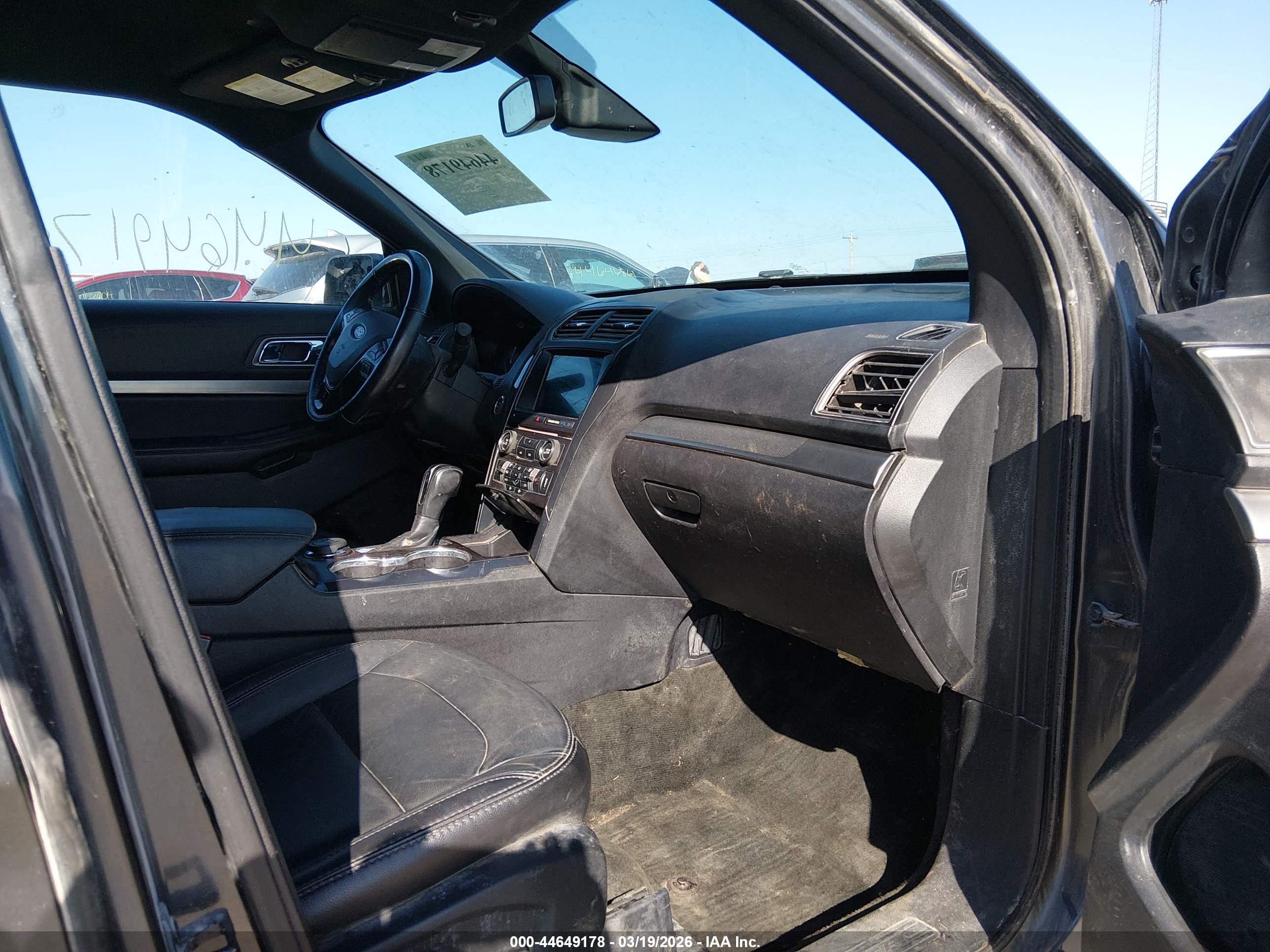 FORD EXPLORER image 5