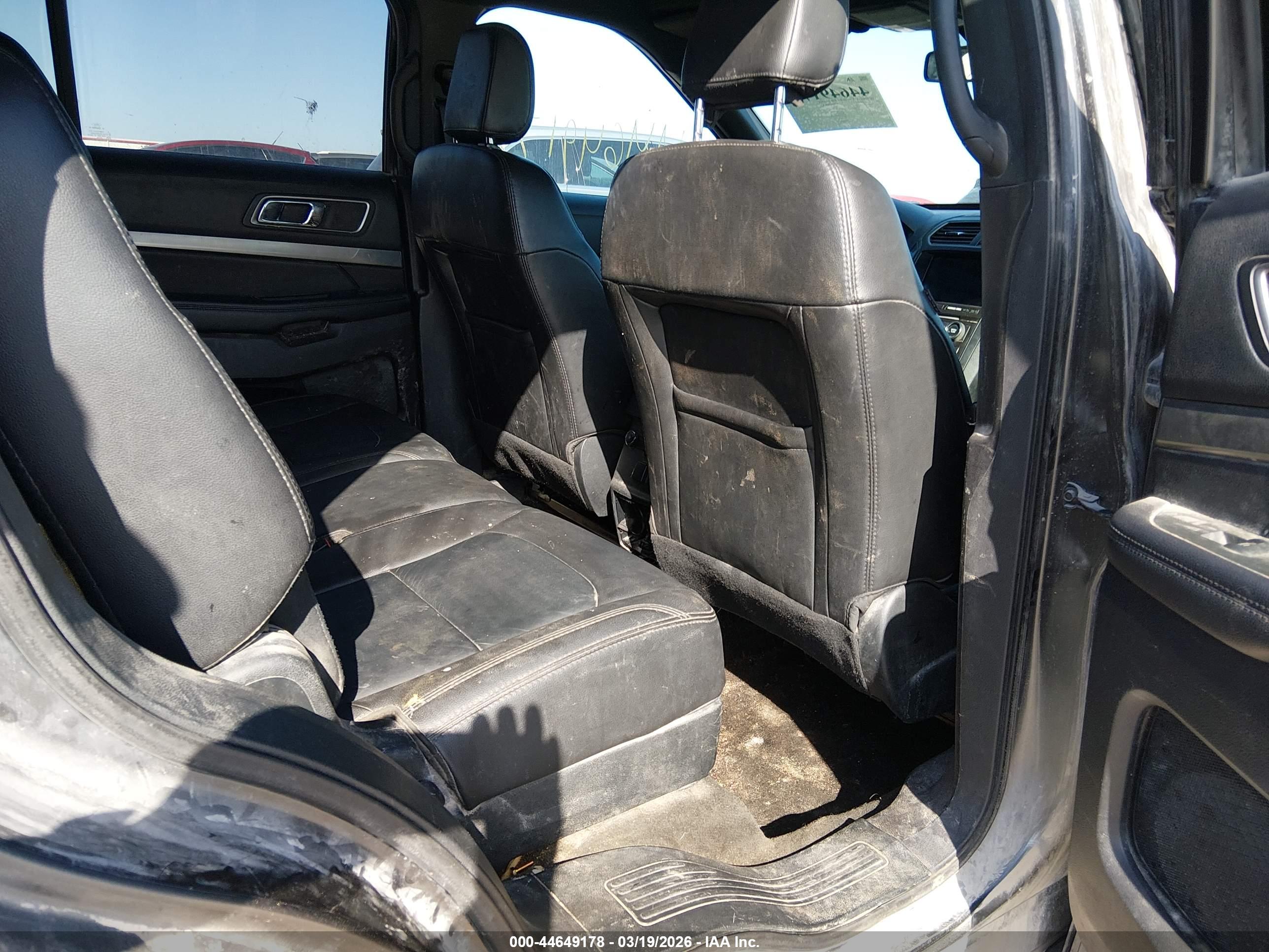 FORD EXPLORER image 8