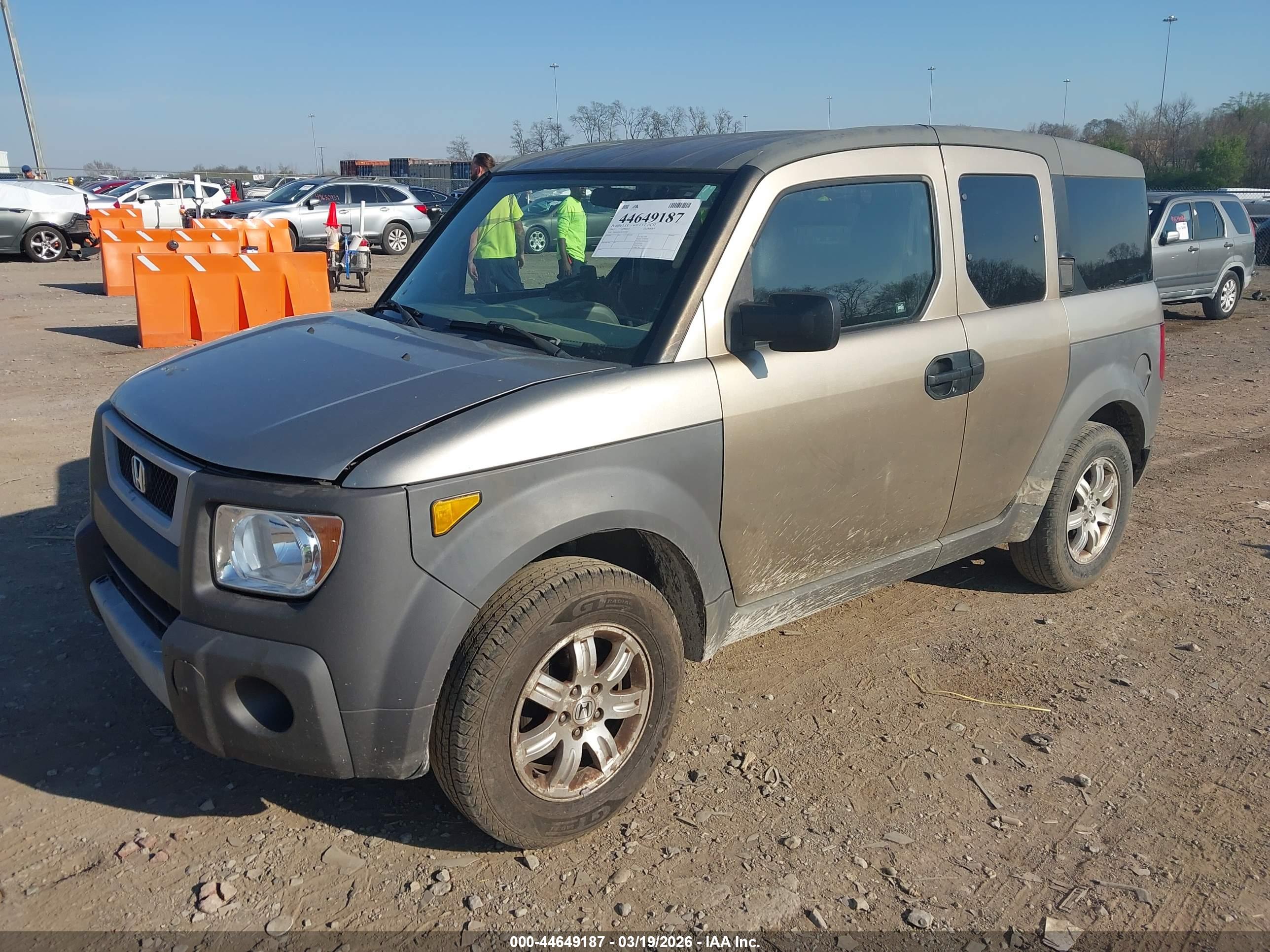 HONDA ELEMENT image 2
