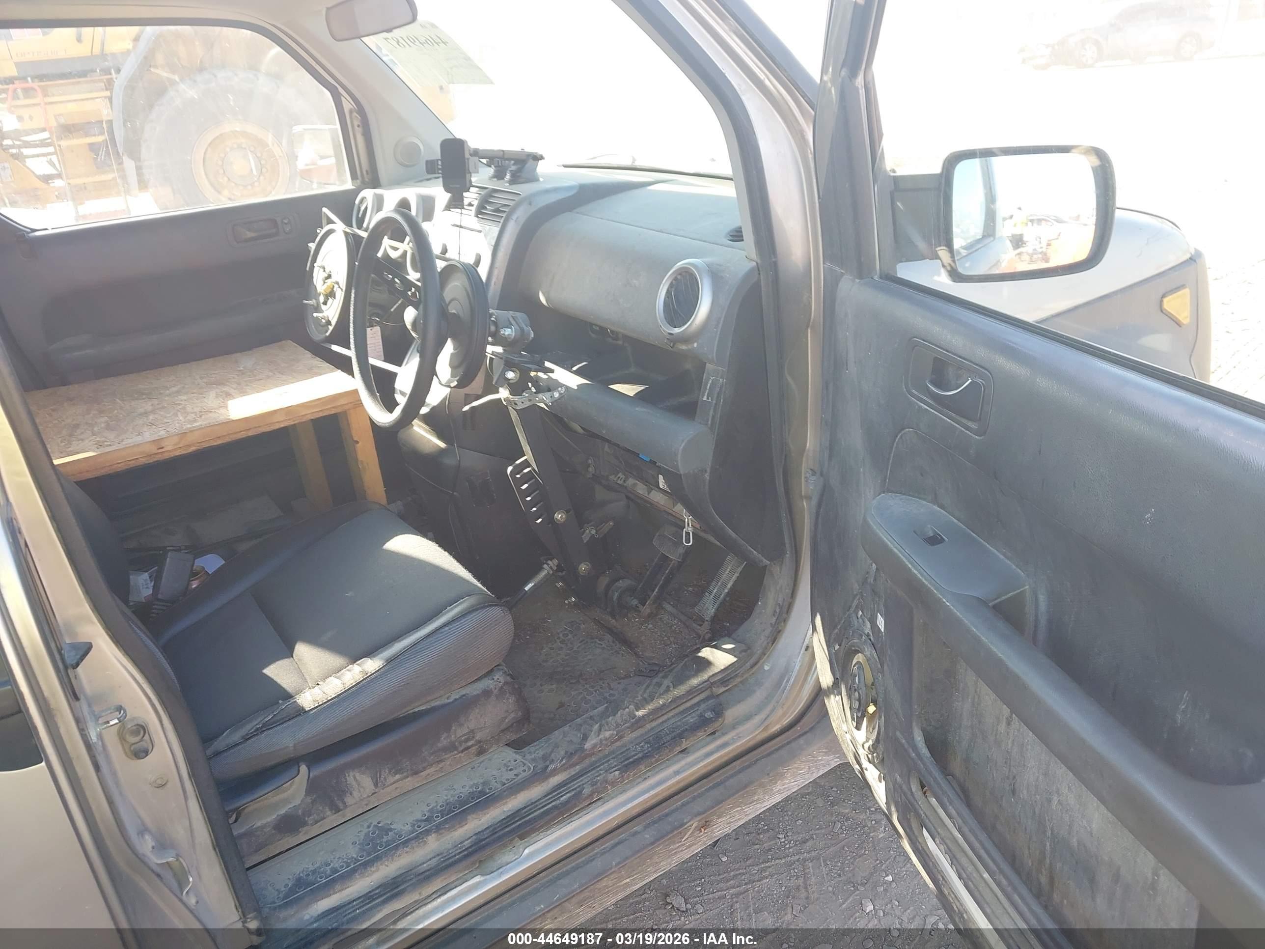 HONDA ELEMENT image 5