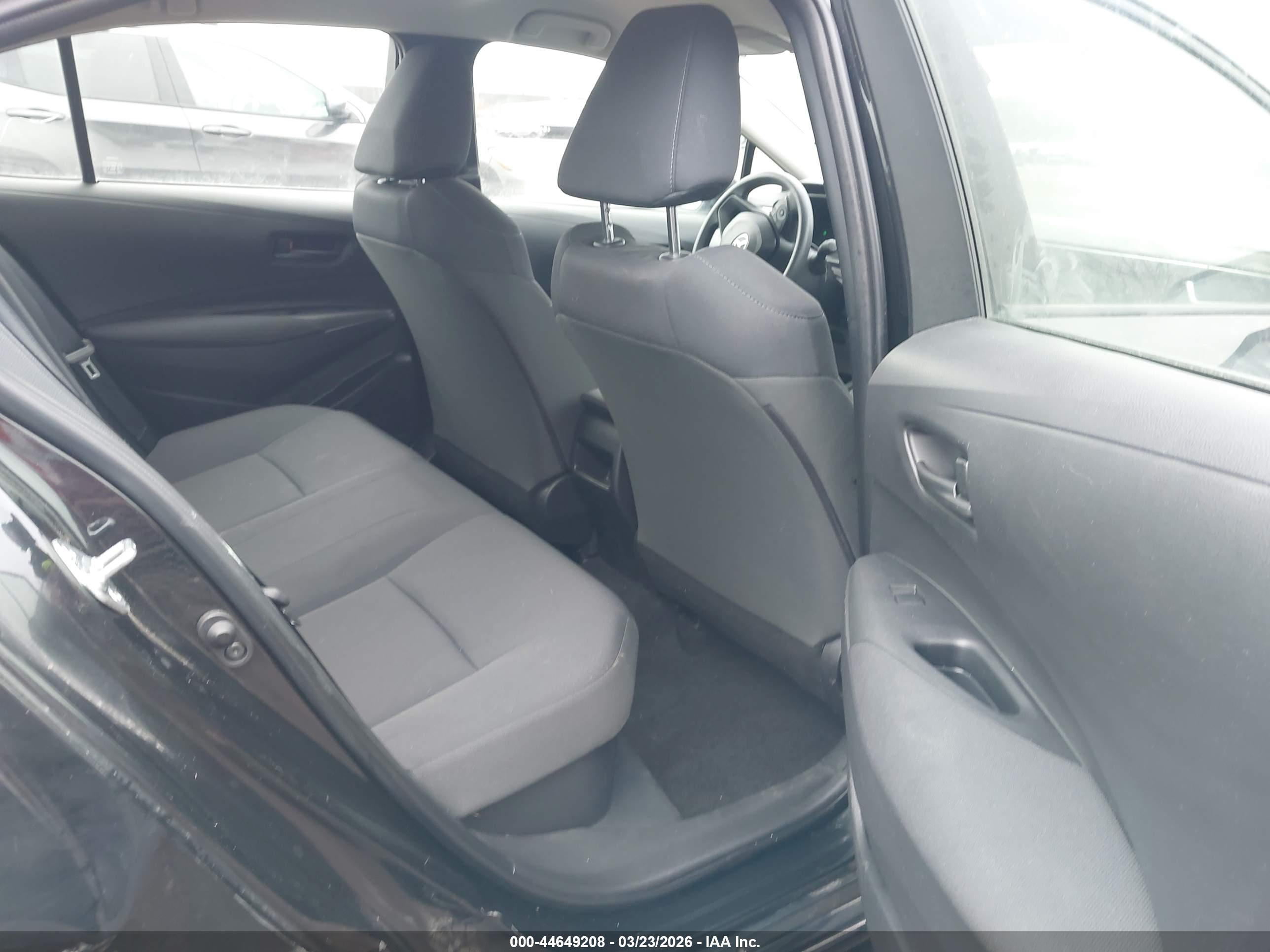 TOYOTA COROLLA image 8