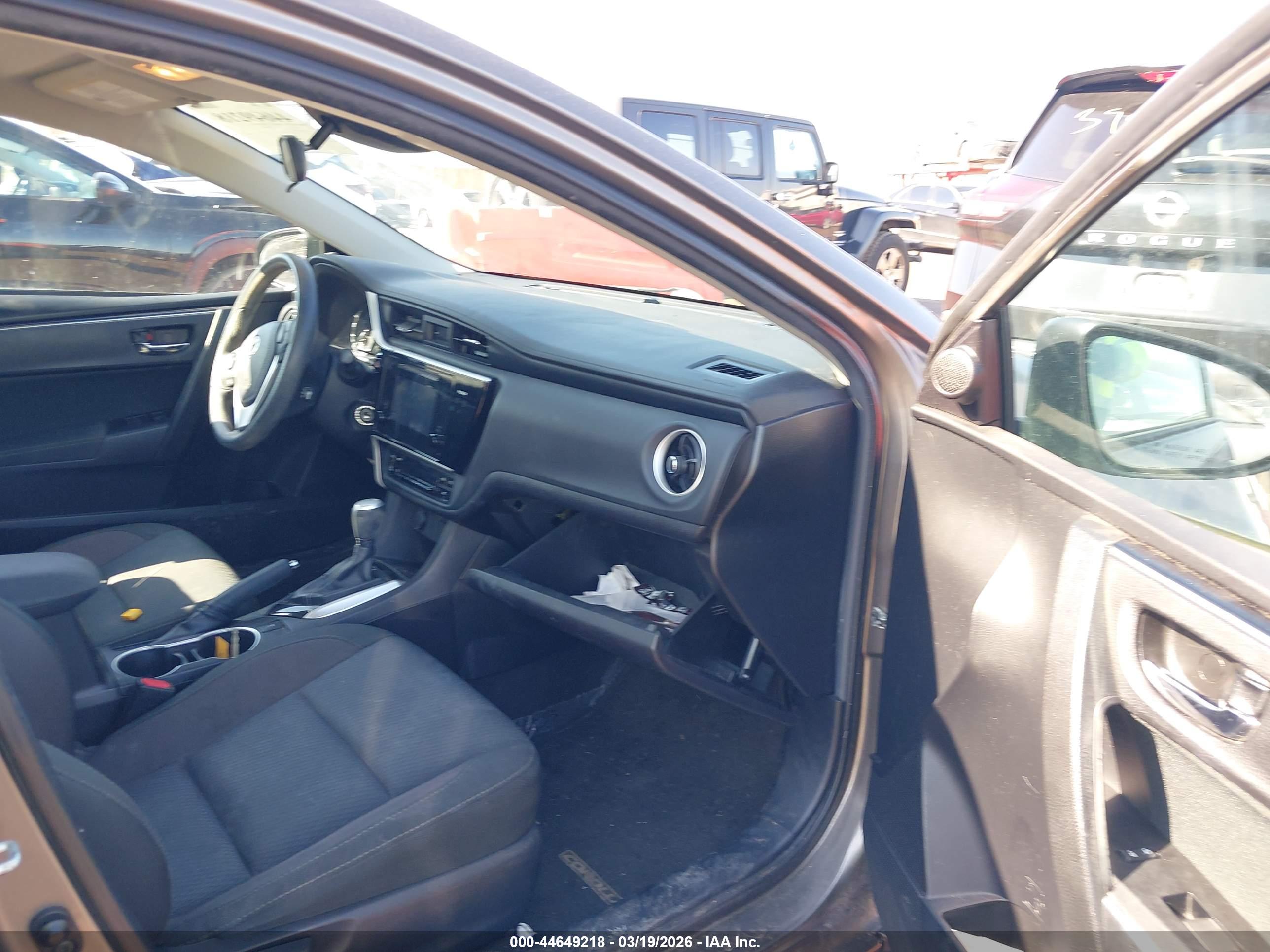 TOYOTA COROLLA image 5