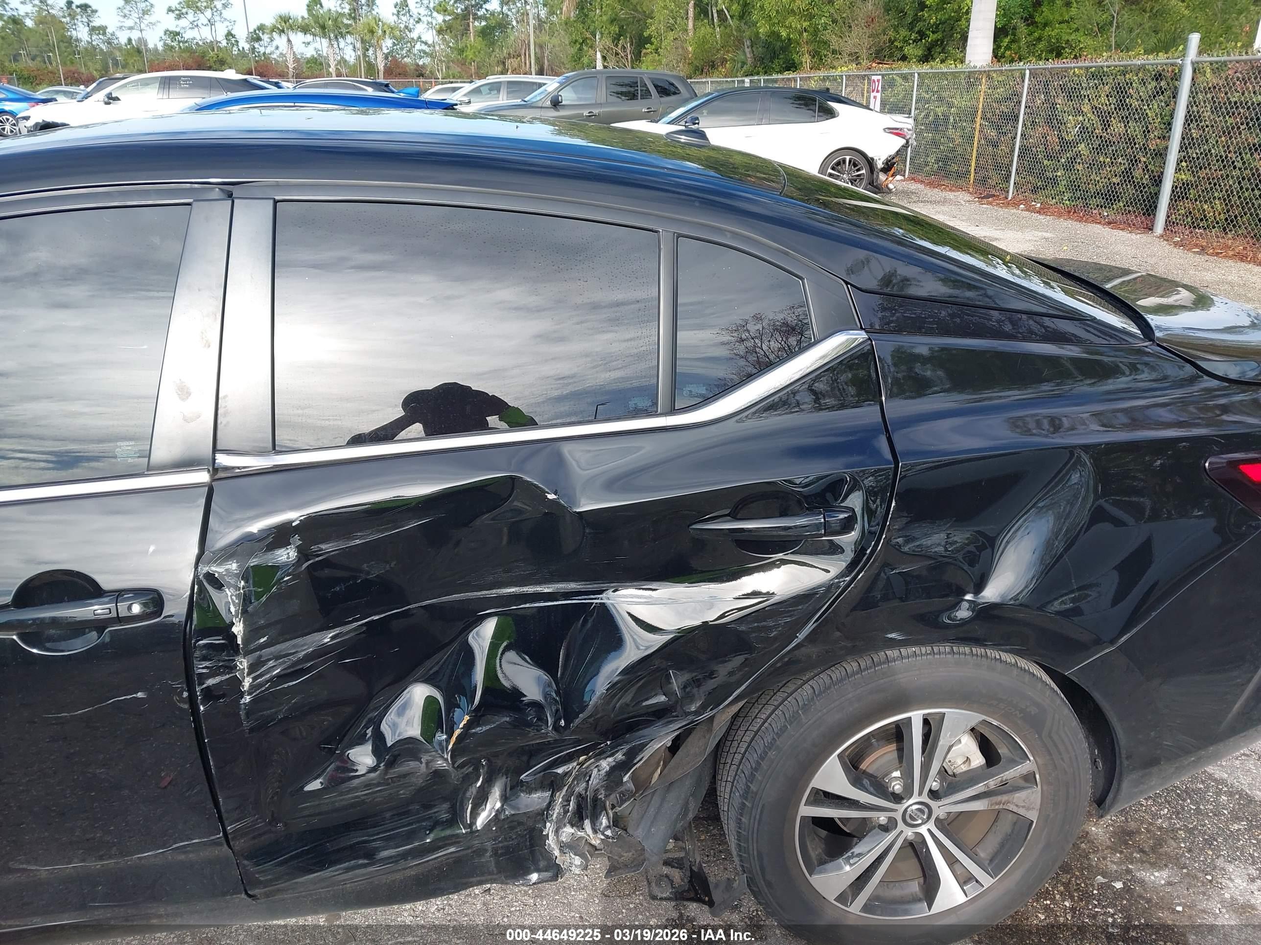 NISSAN SENTRA image 6
