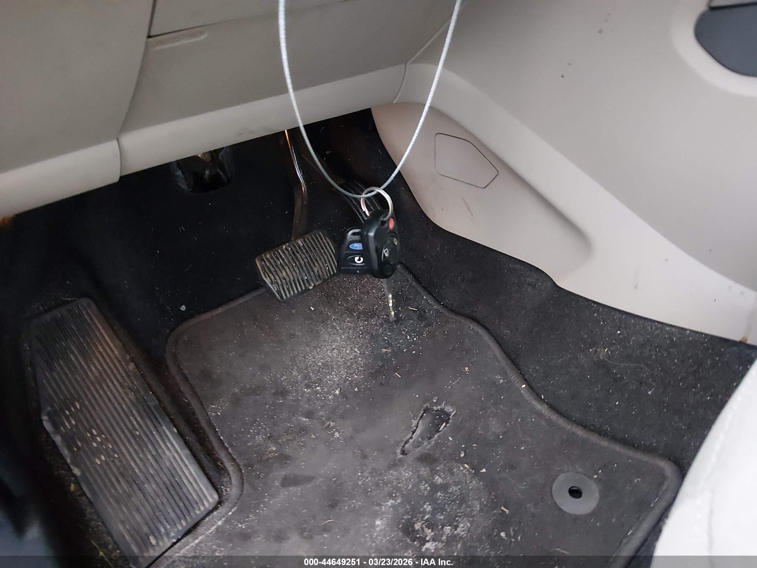 FORD ESCAPE image 11