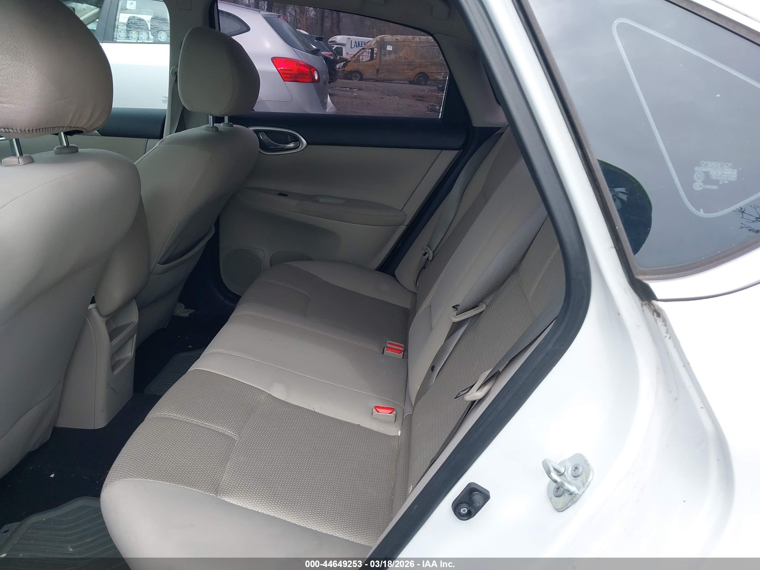 NISSAN SENTRA image 8