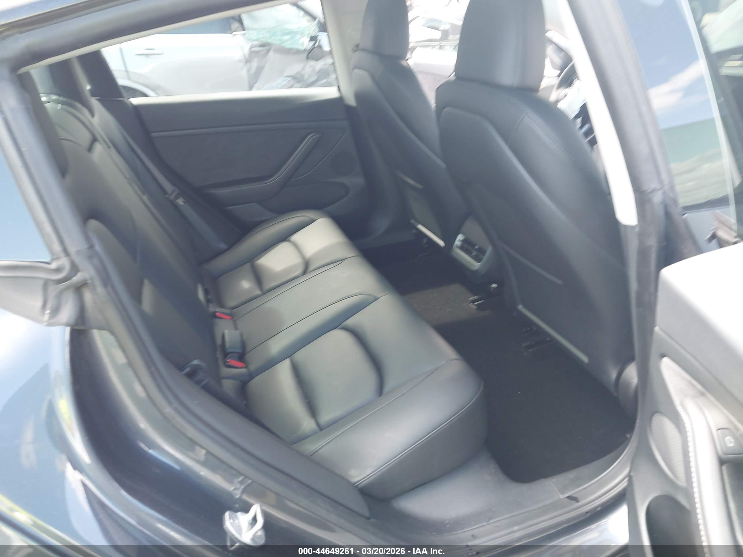 TESLA MODEL image 8