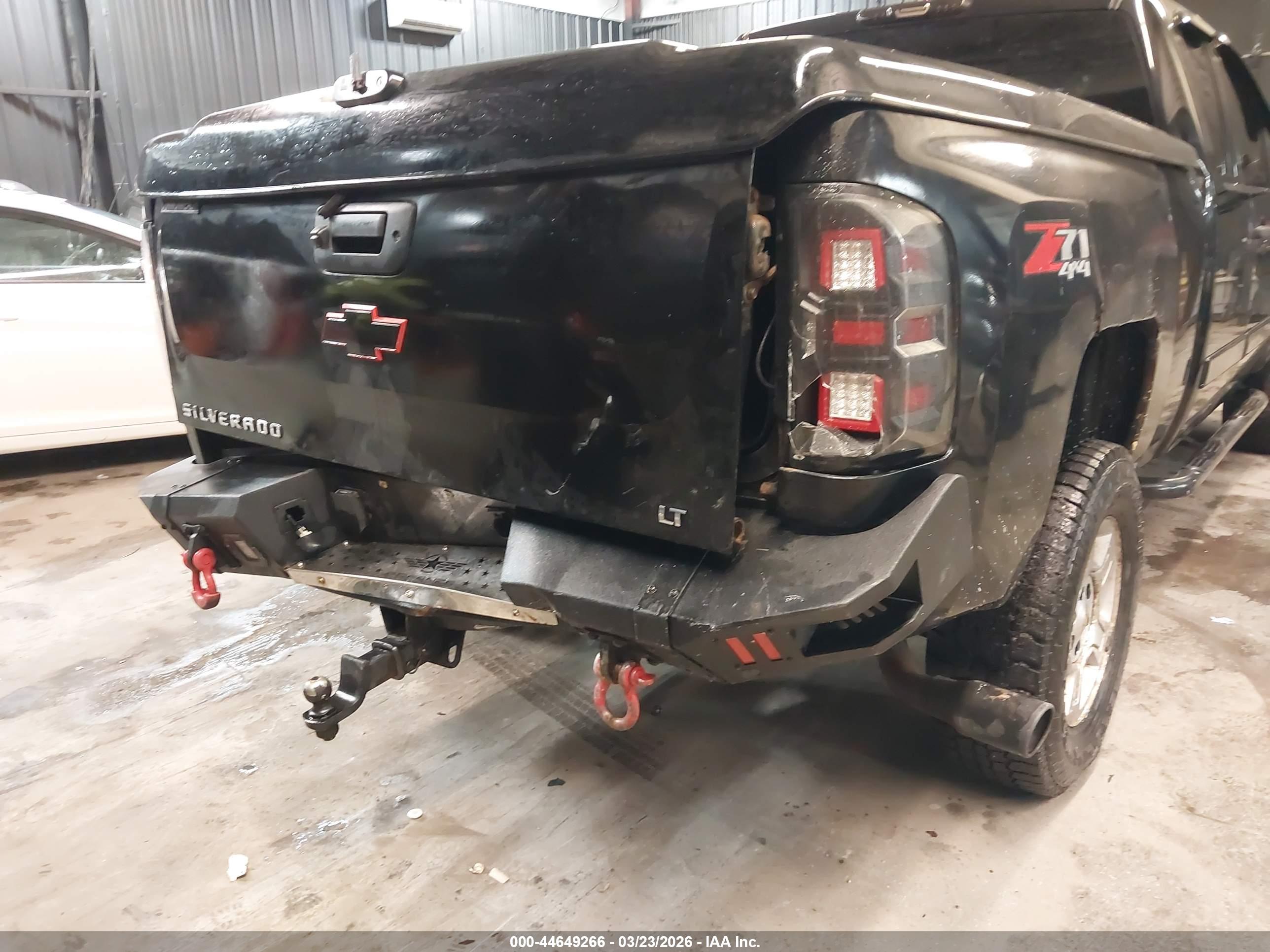 CHEVROLET SILVERADO image 6