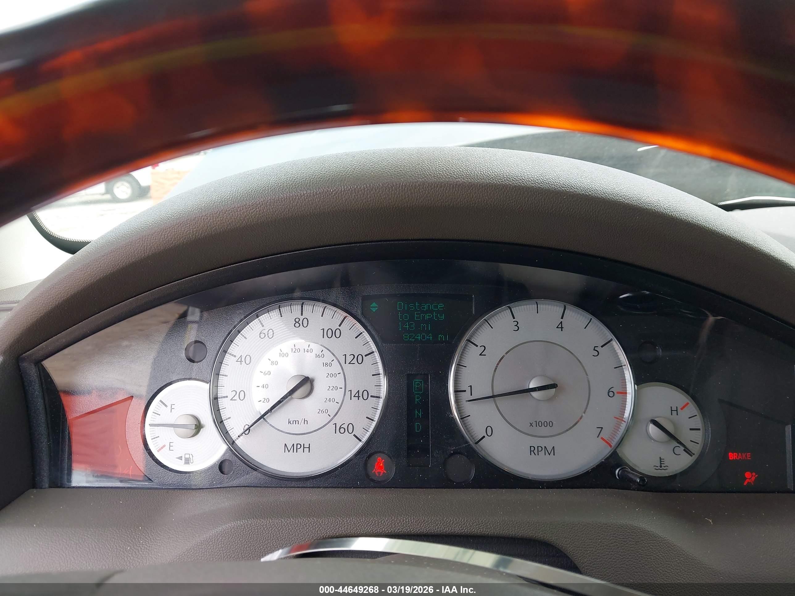 CHRYSLER 300C image 7