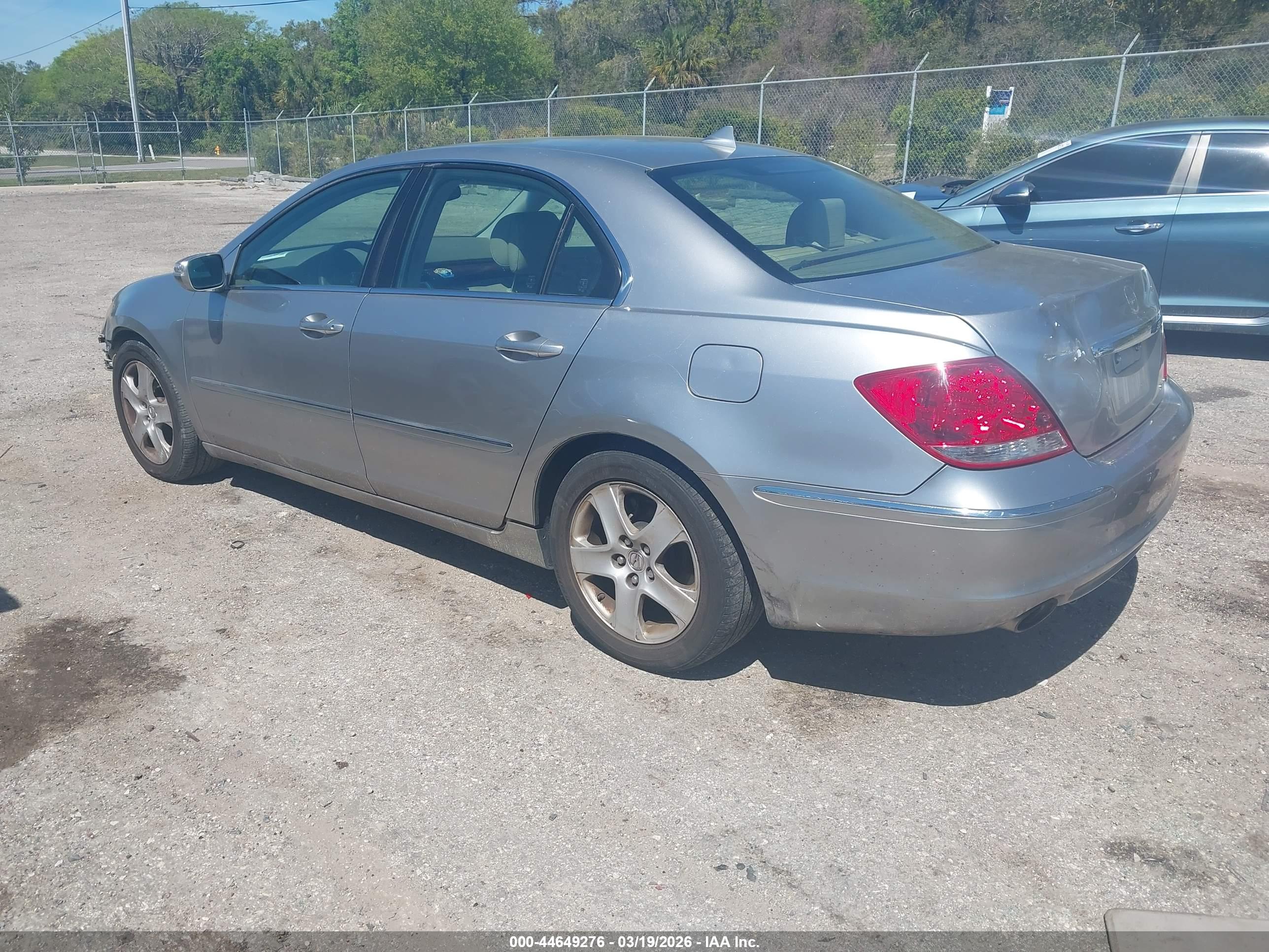 ACURA RL image 3