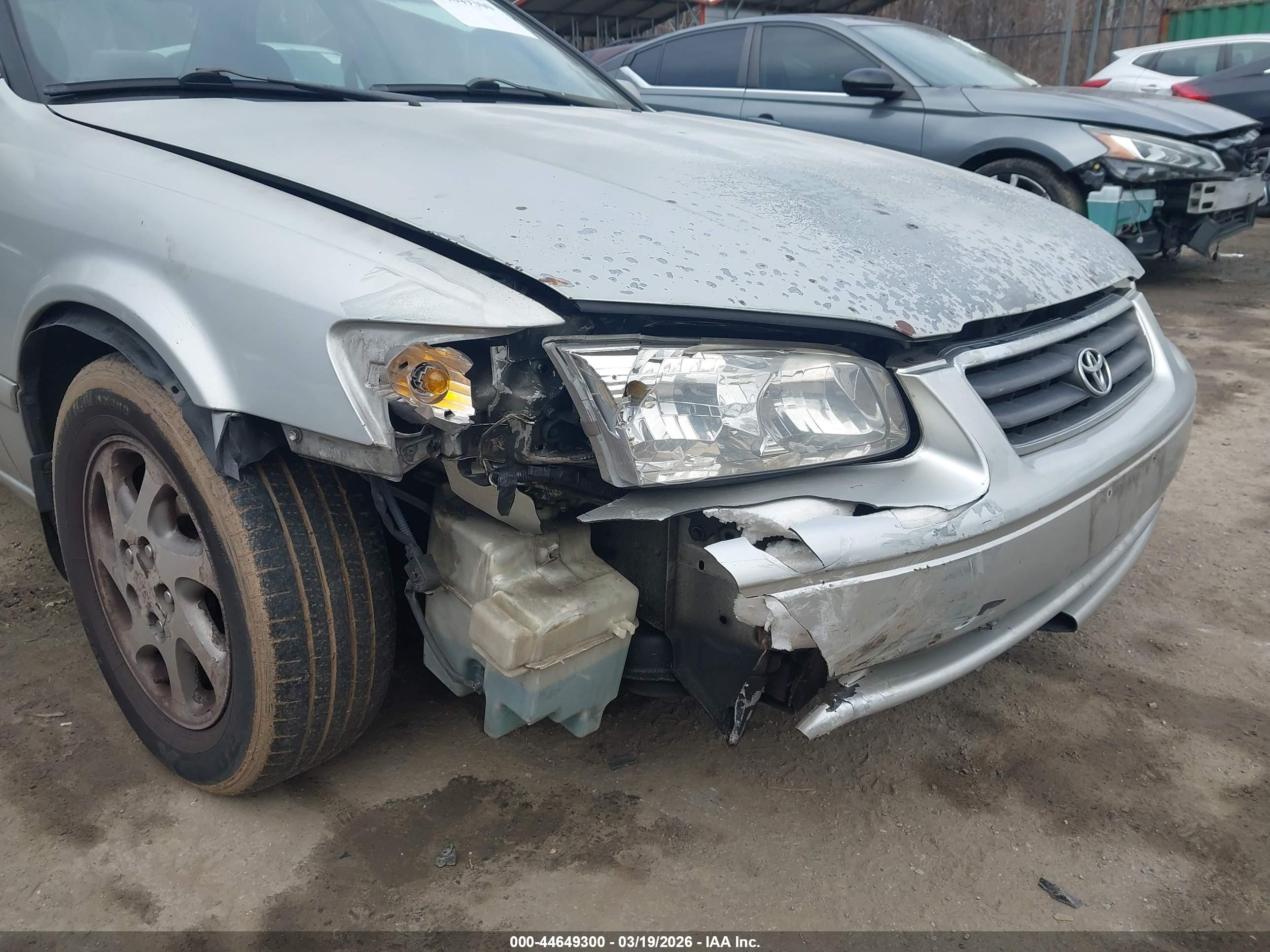 TOYOTA CAMRY image 6