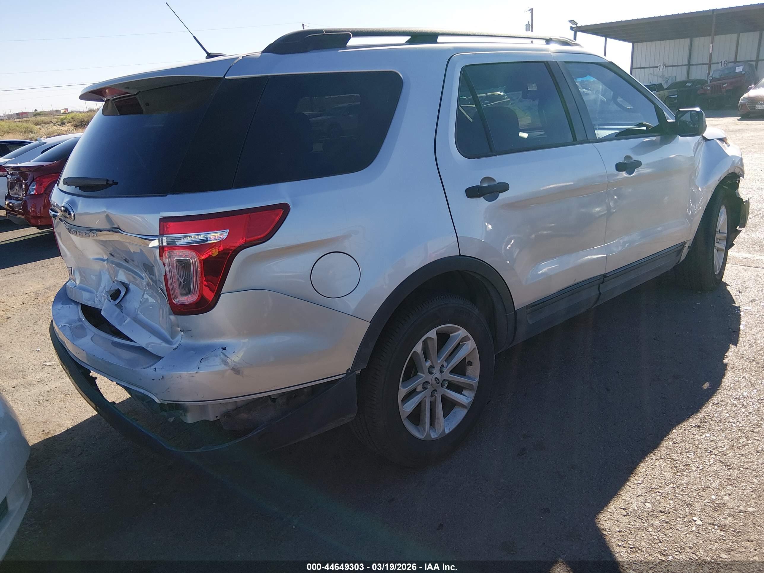 FORD EXPLORER image 4