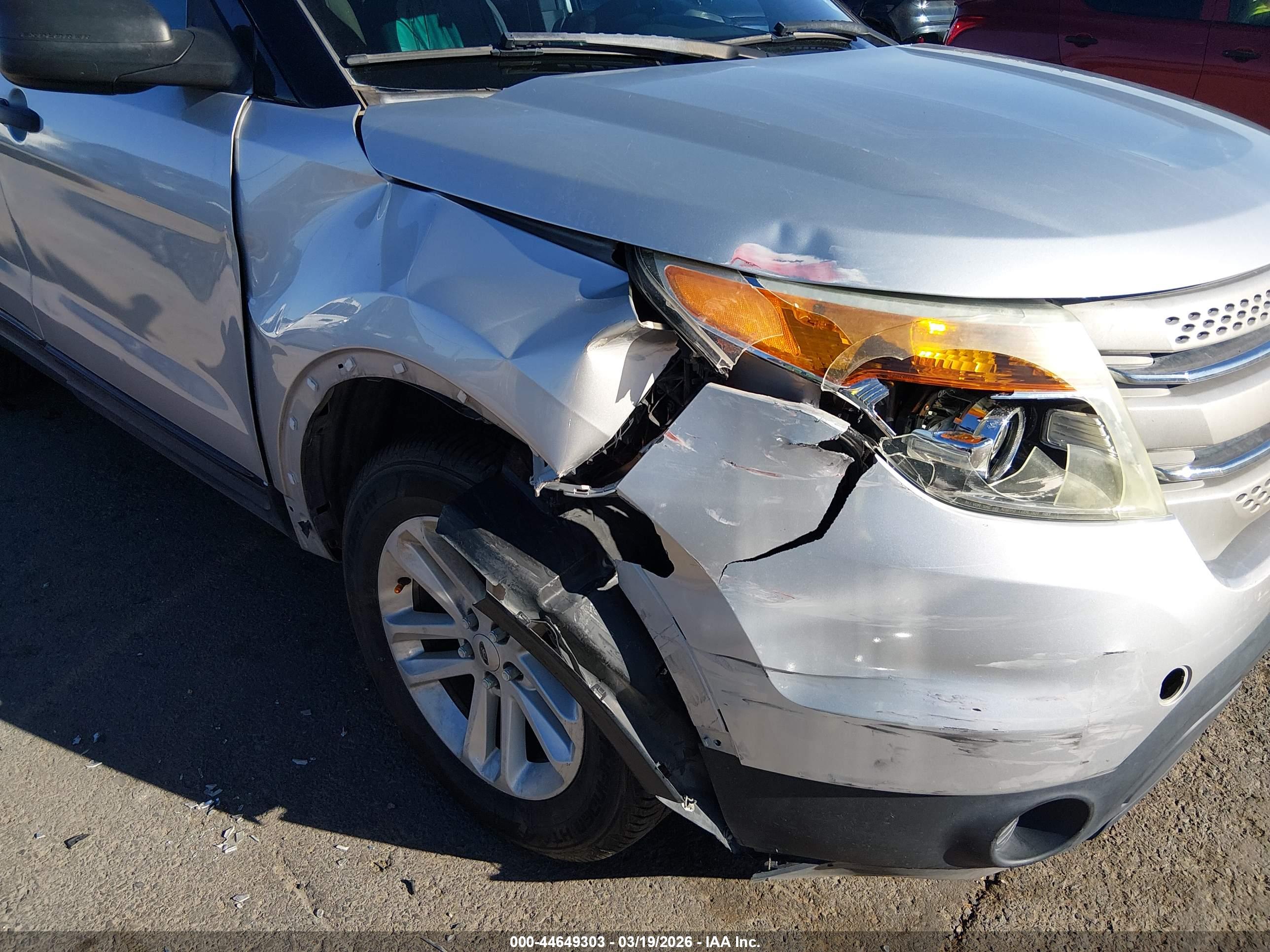 FORD EXPLORER image 6