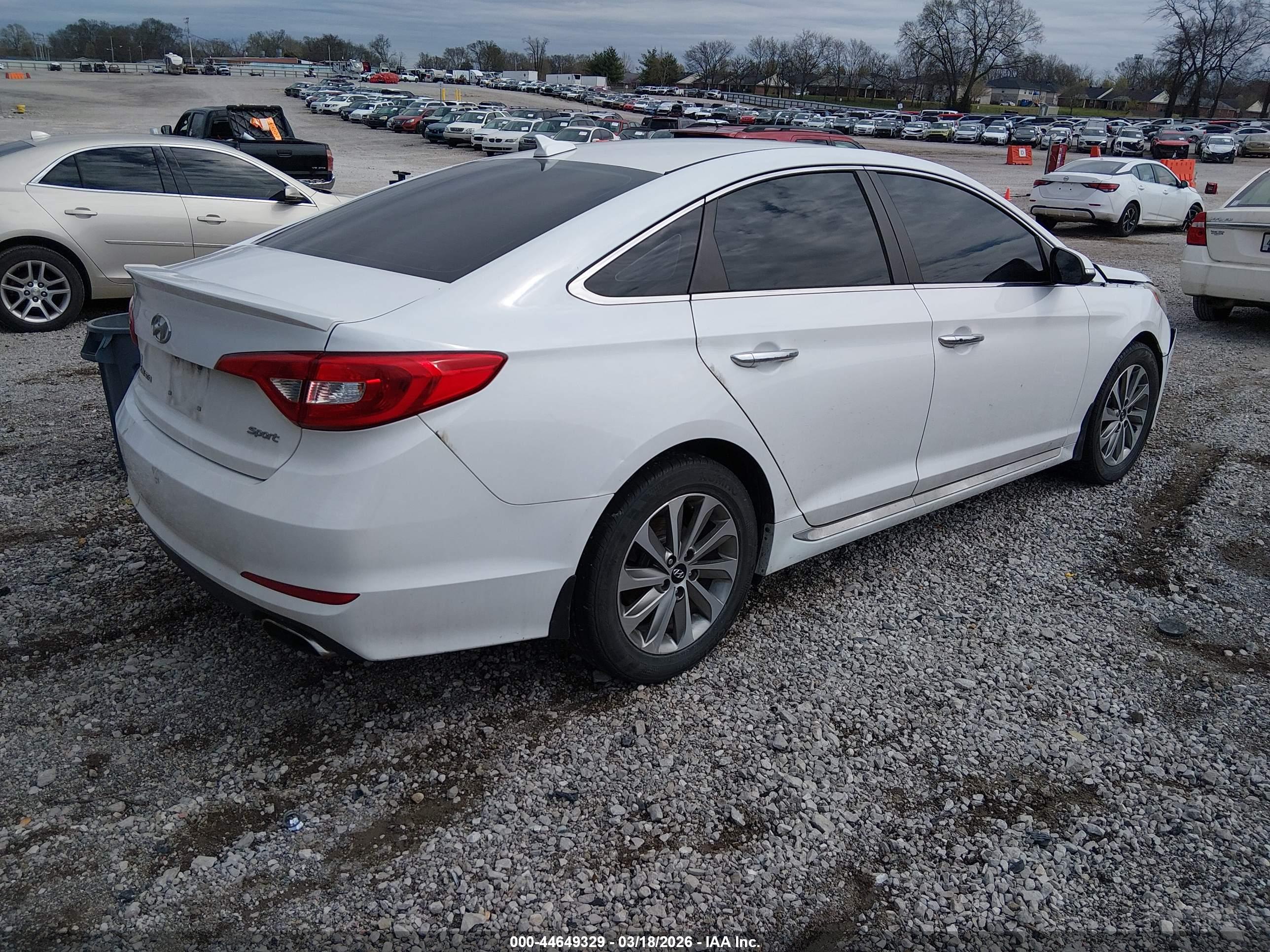 HYUNDAI SONATA image 4