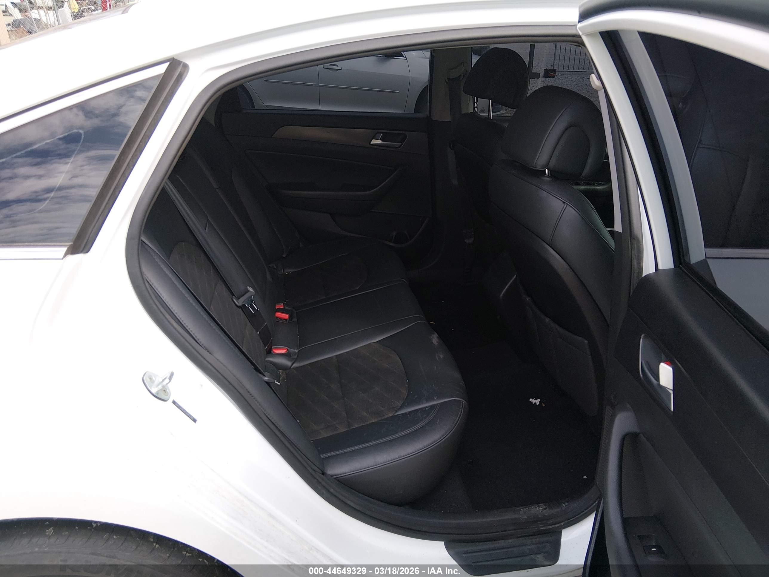 HYUNDAI SONATA image 8
