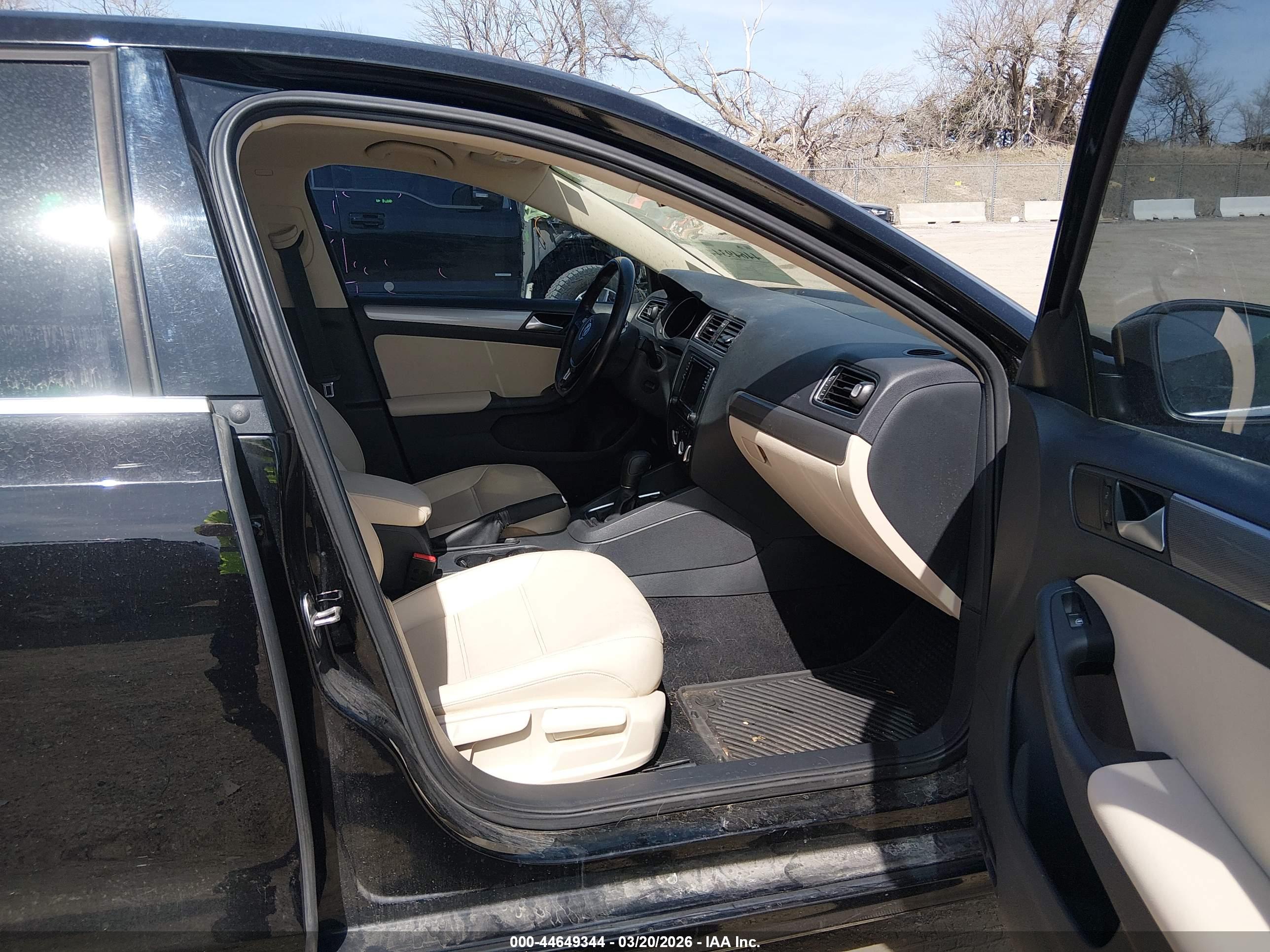VOLKSWAGEN JETTA image 5