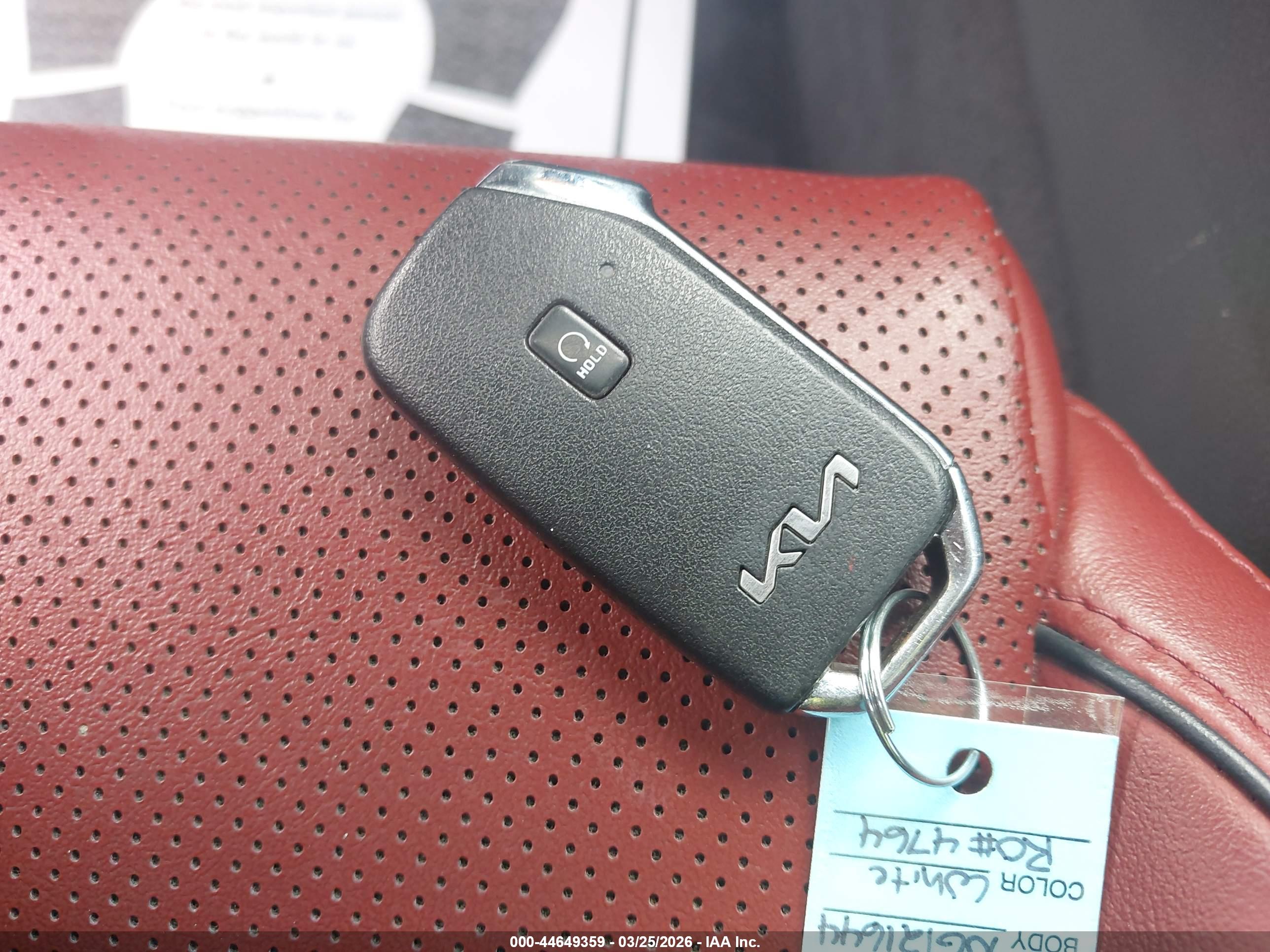 KIA K5 image 11