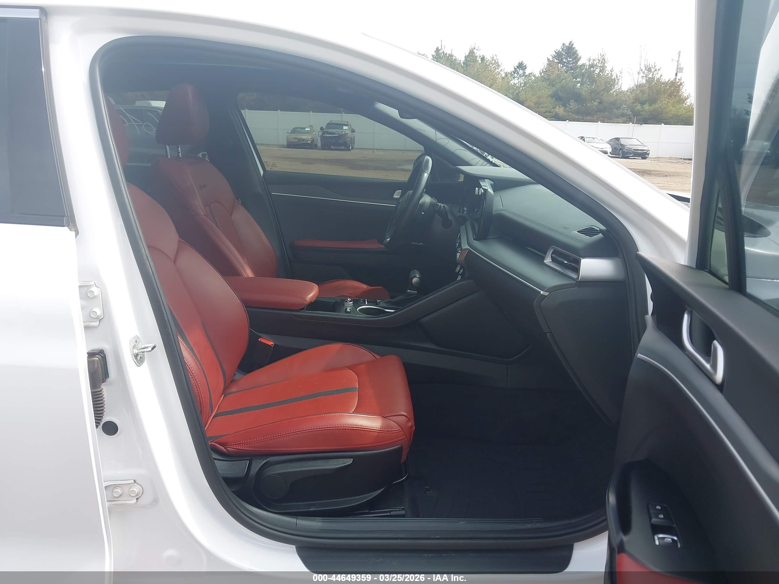 KIA K5 image 5