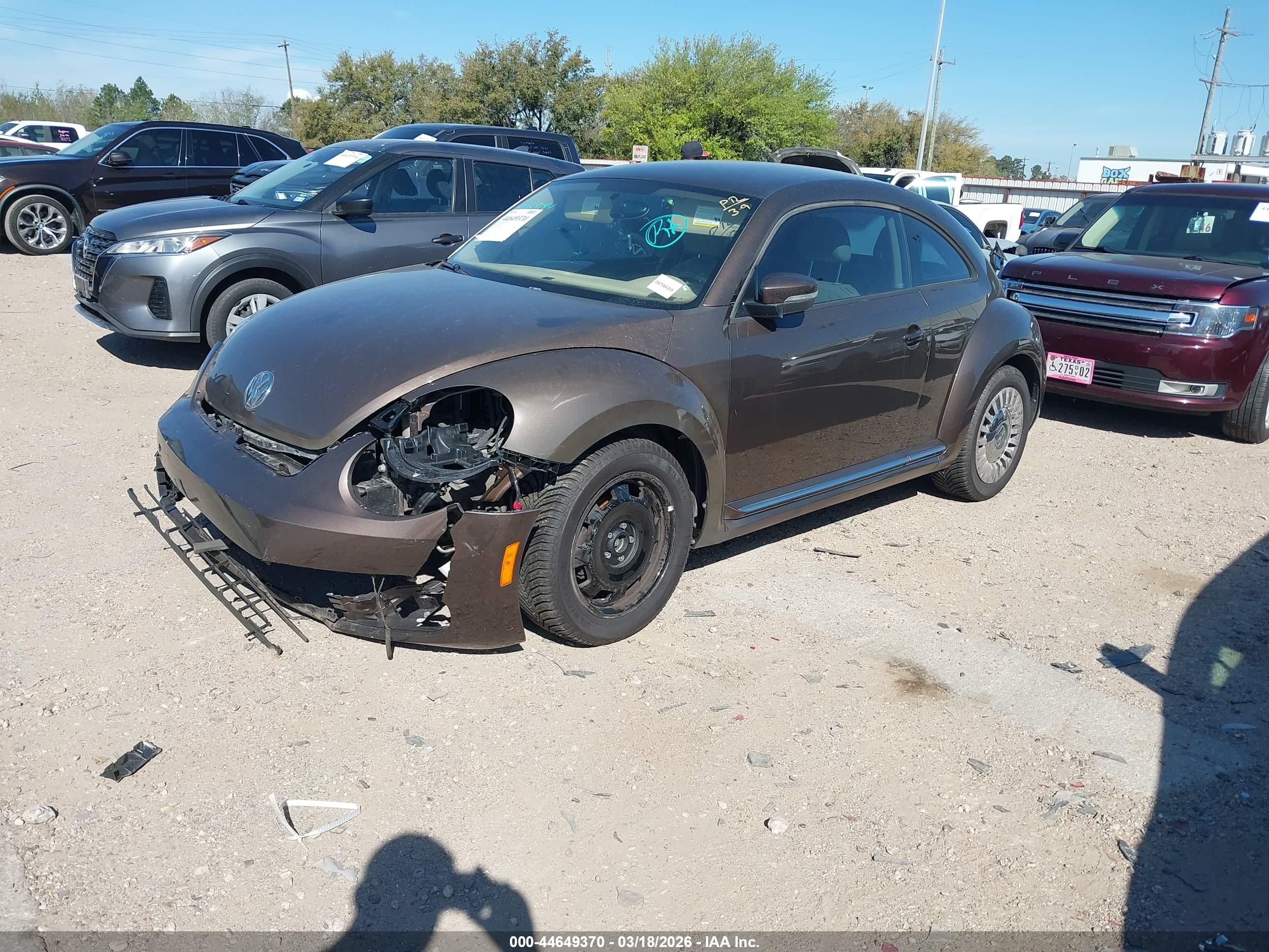 VOLKSWAGEN BEETLE image 2