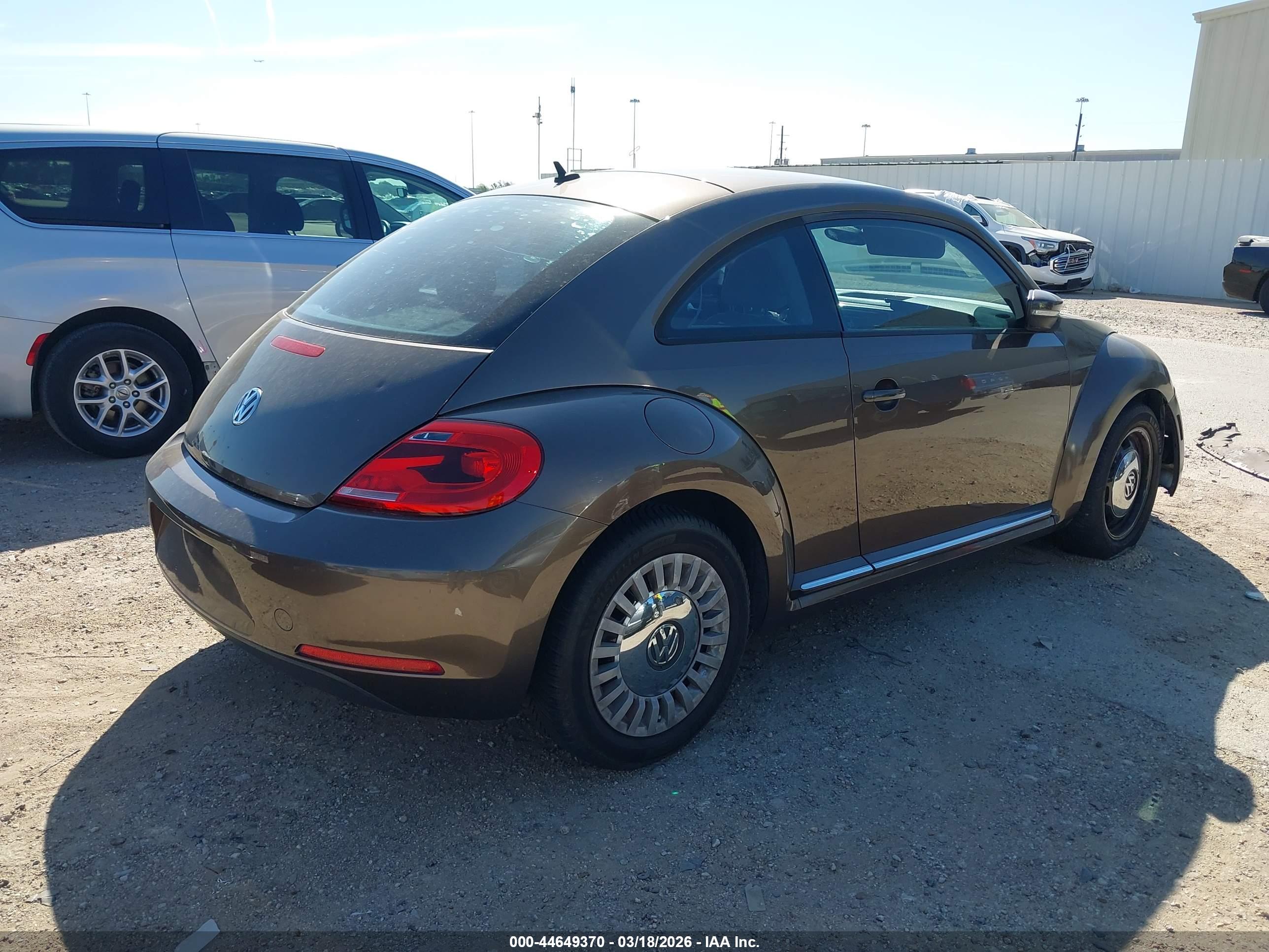 VOLKSWAGEN BEETLE image 4