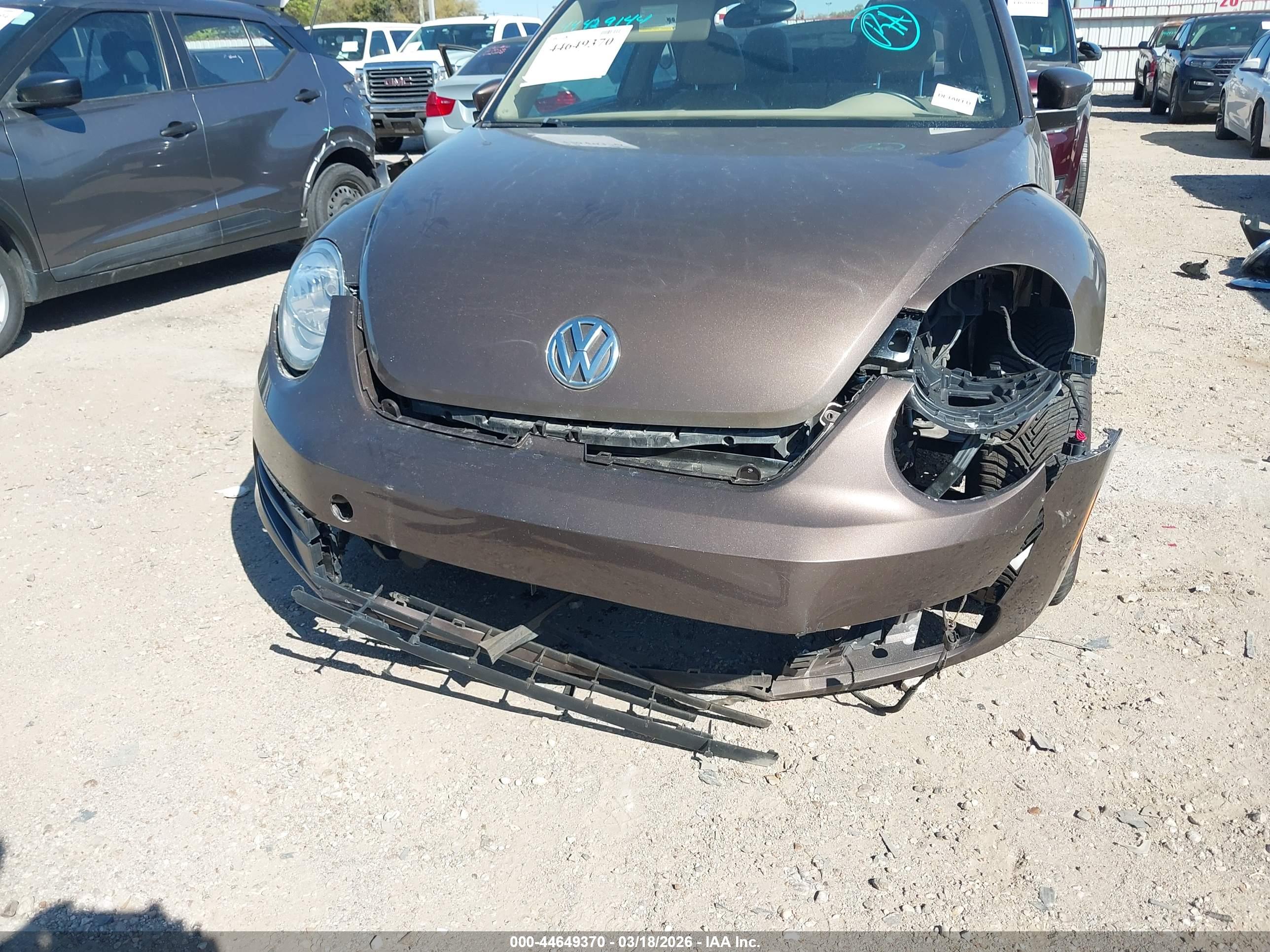 VOLKSWAGEN BEETLE image 6