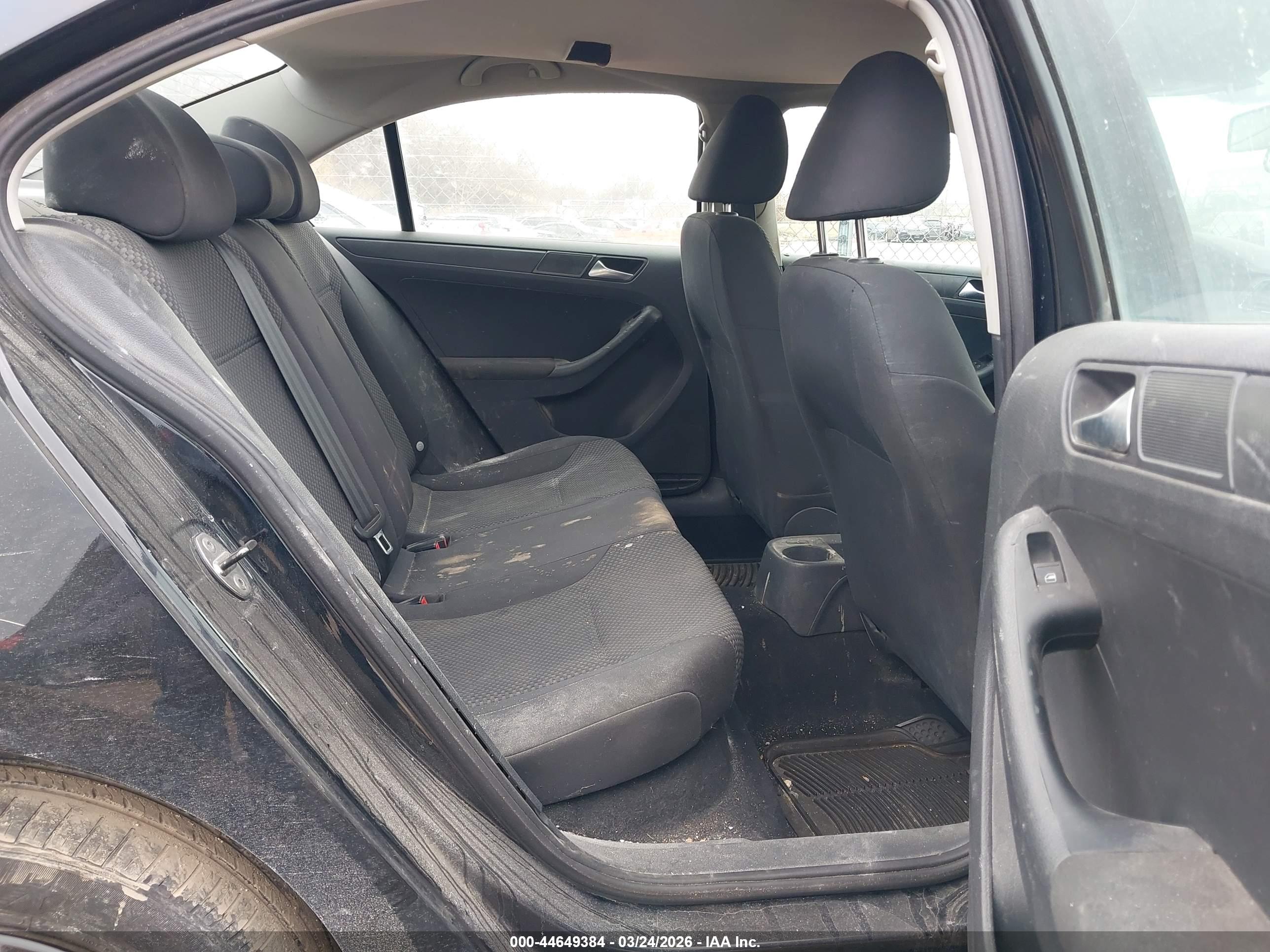 VOLKSWAGEN JETTA image 8