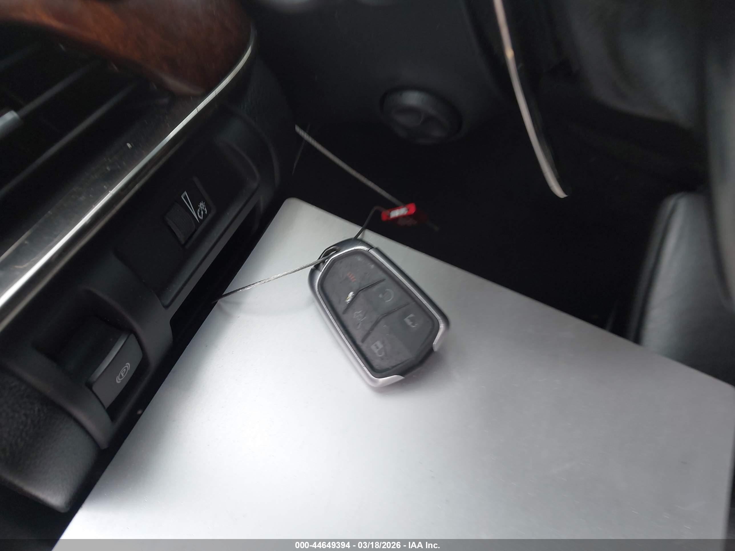 CADILLAC CTS image 11