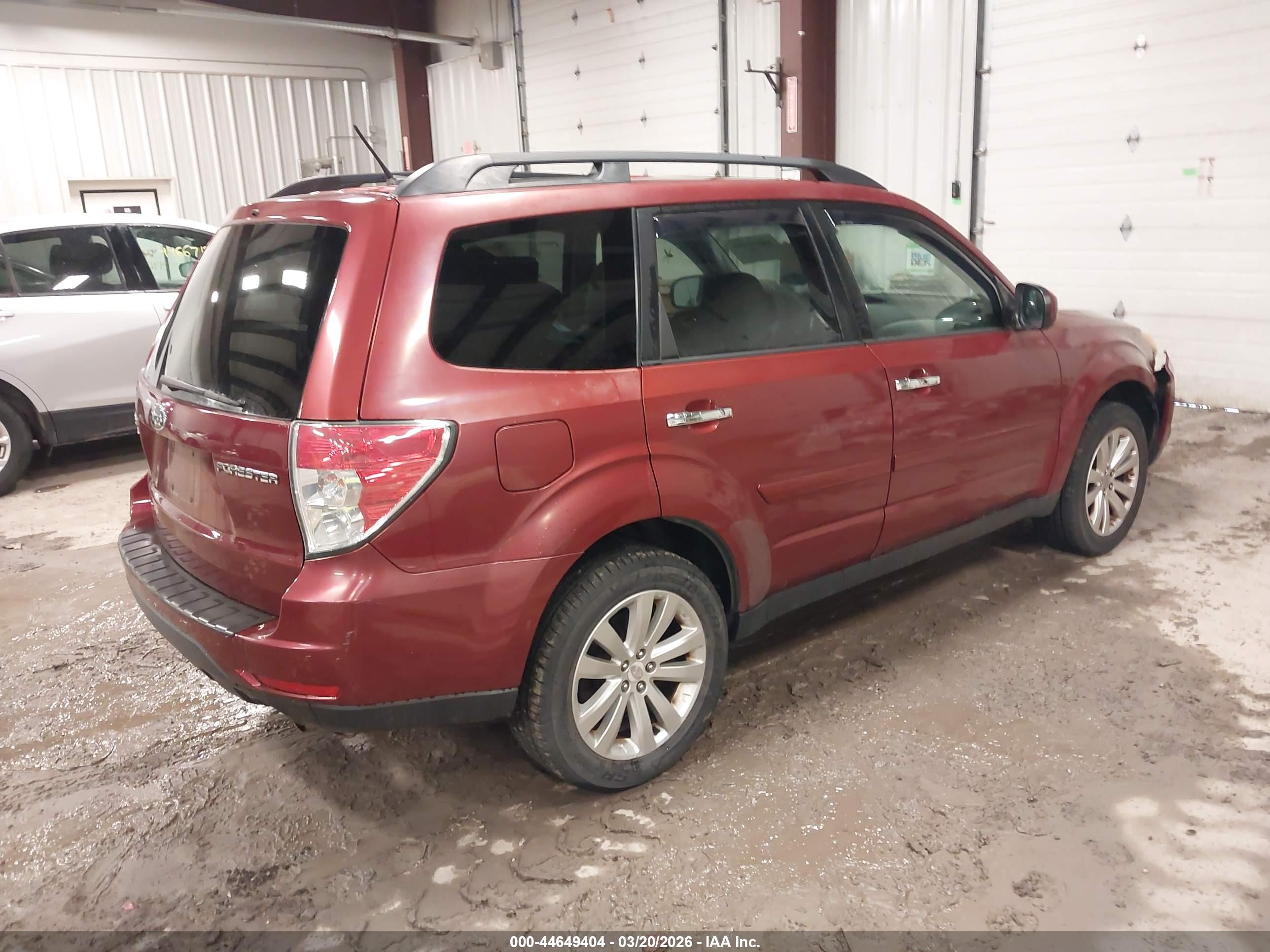 SUBARU FORESTER image 4