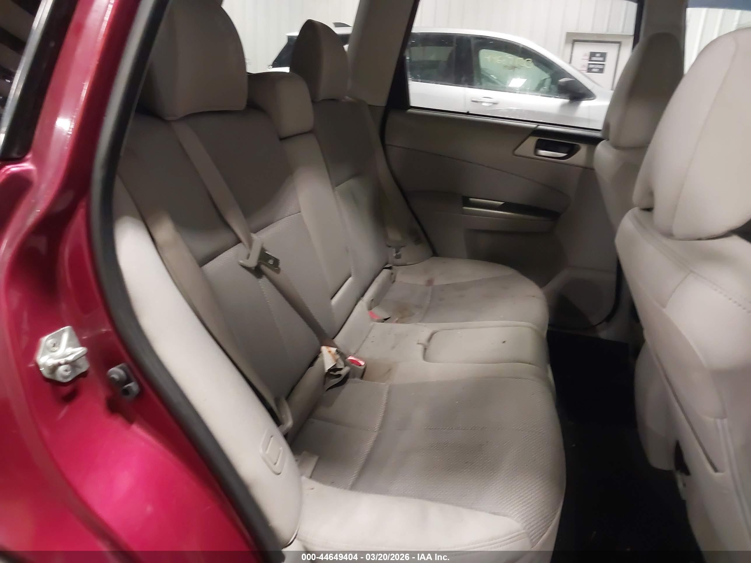SUBARU FORESTER image 8