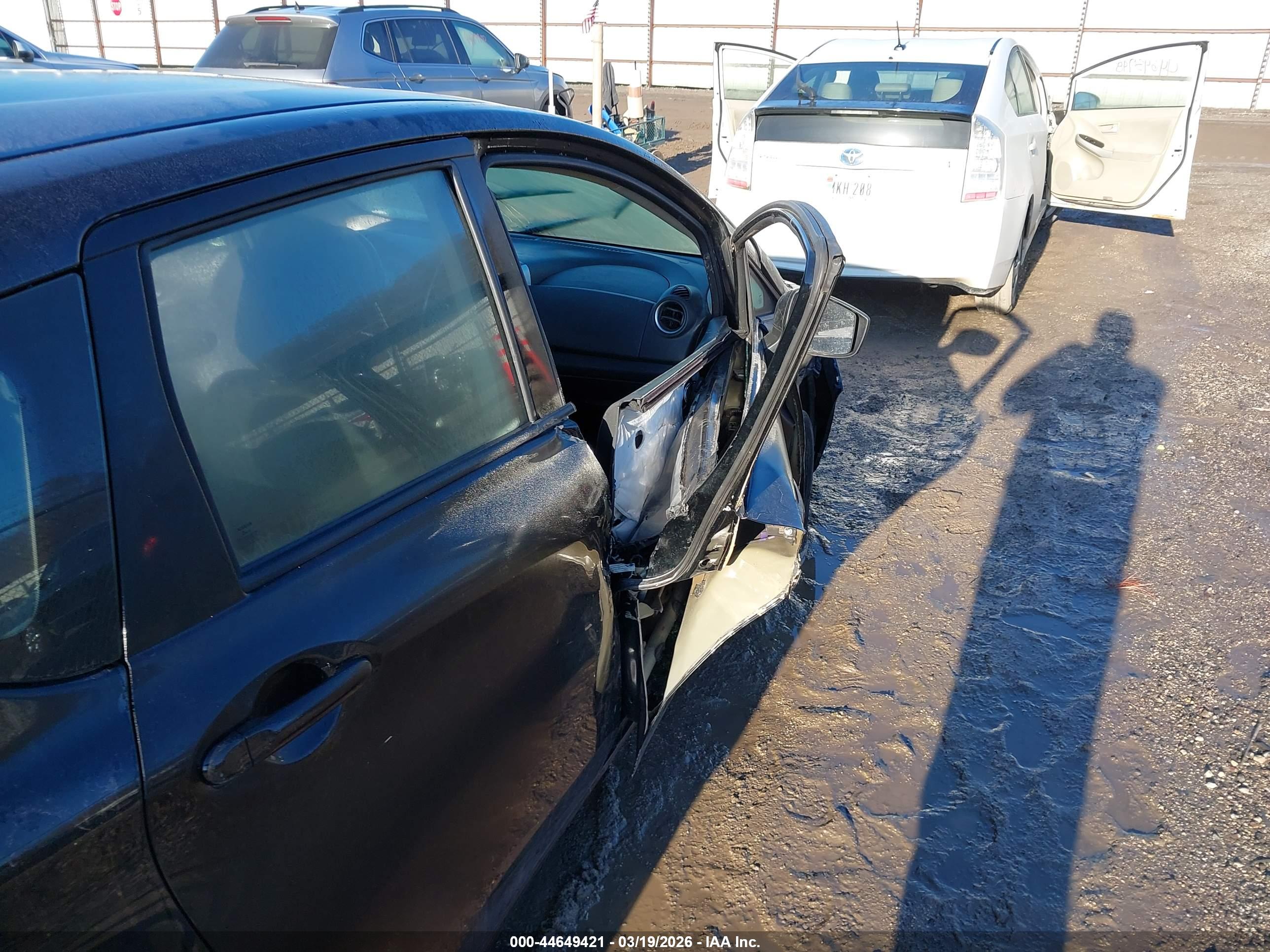 NISSAN VERSA image 6