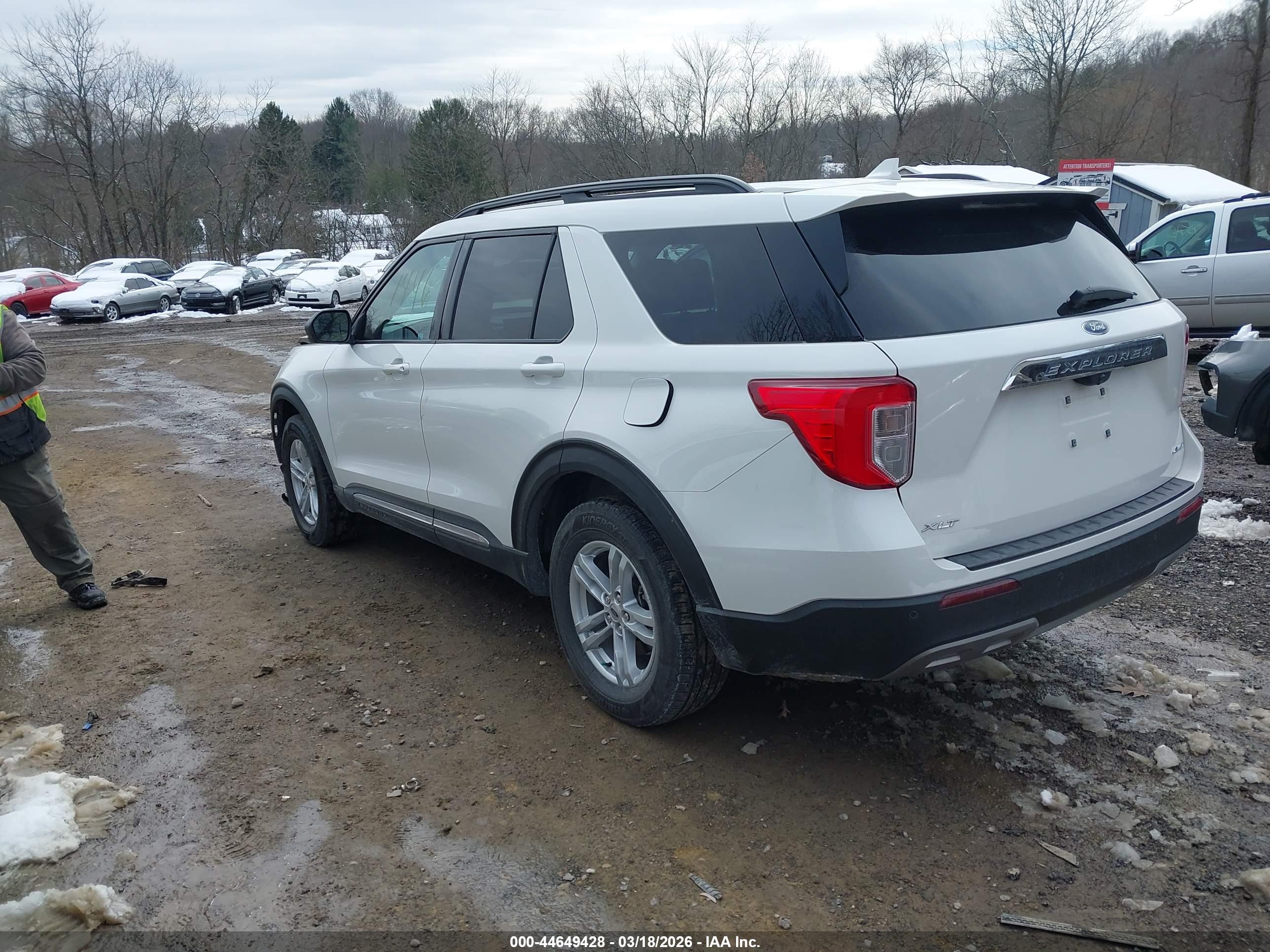 FORD EXPLORER image 3