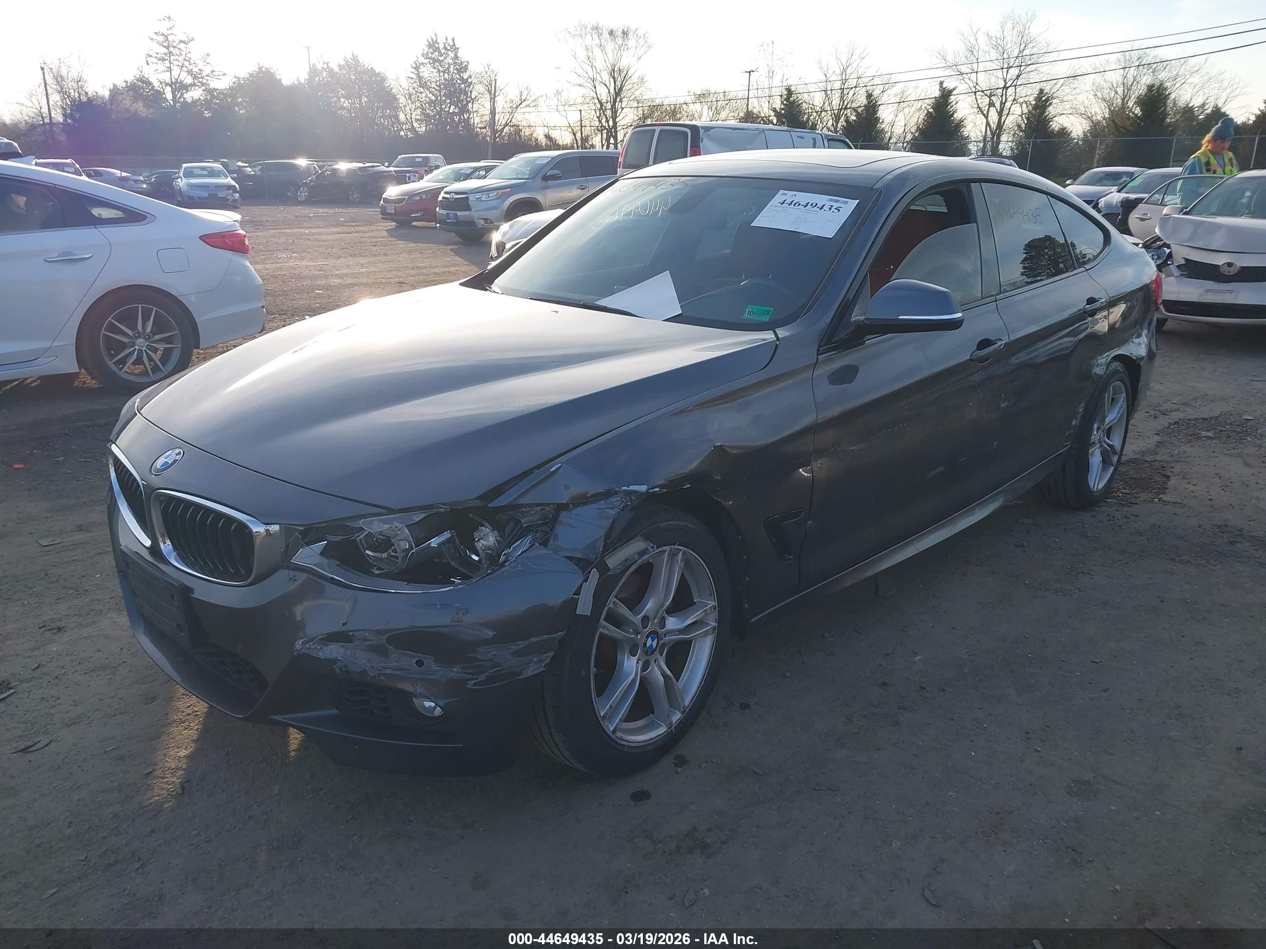 BMW 330I image 2
