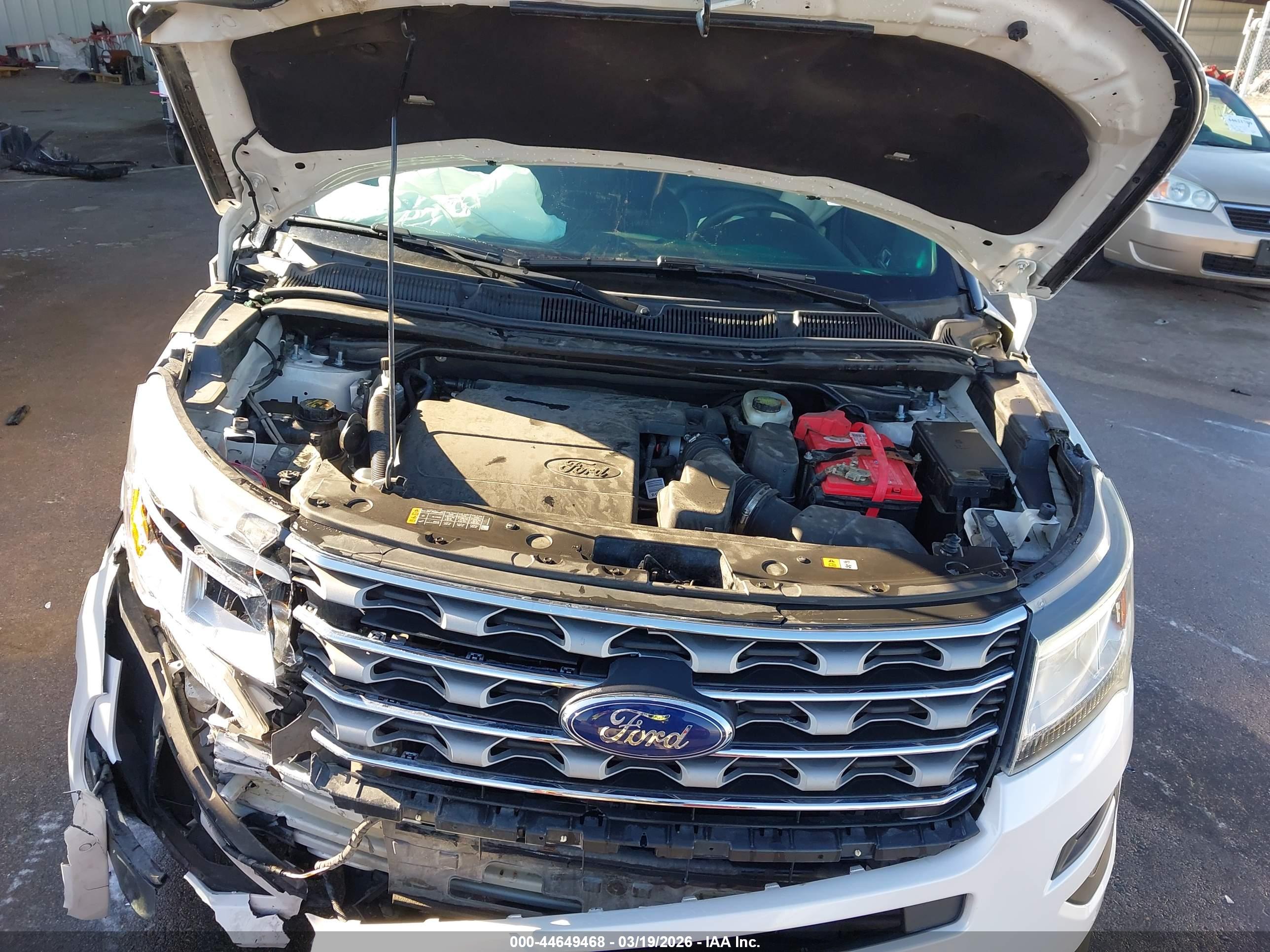 FORD EXPLORER image 10