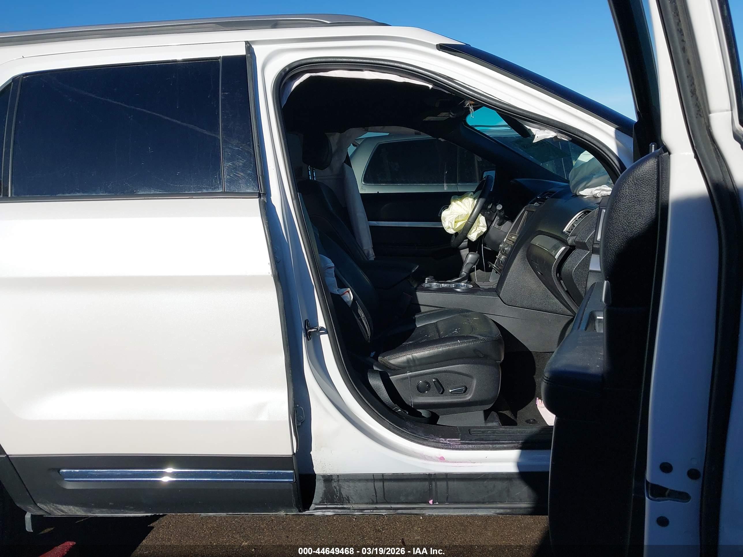 FORD EXPLORER image 5