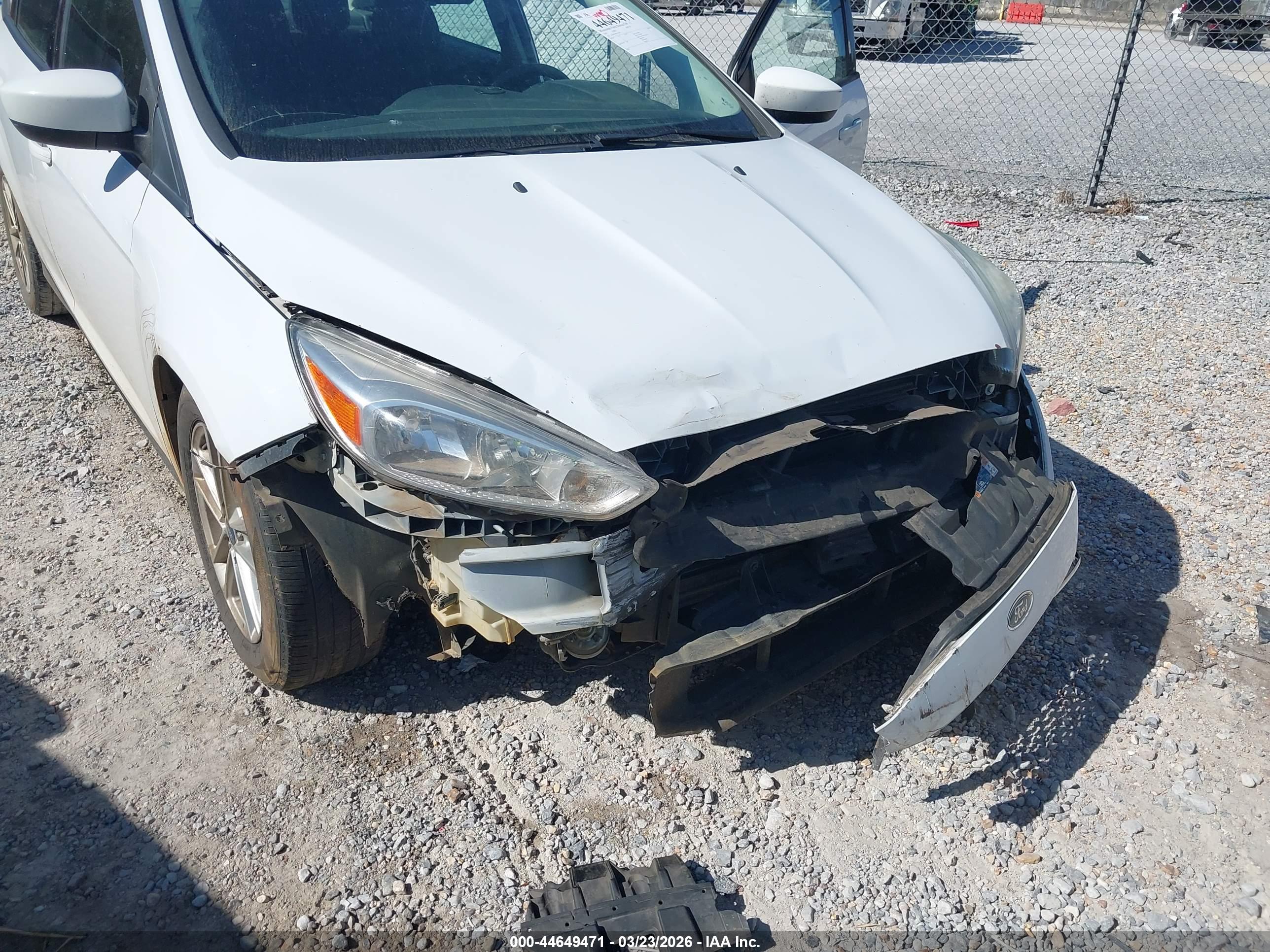 FORD FOCUS image 6
