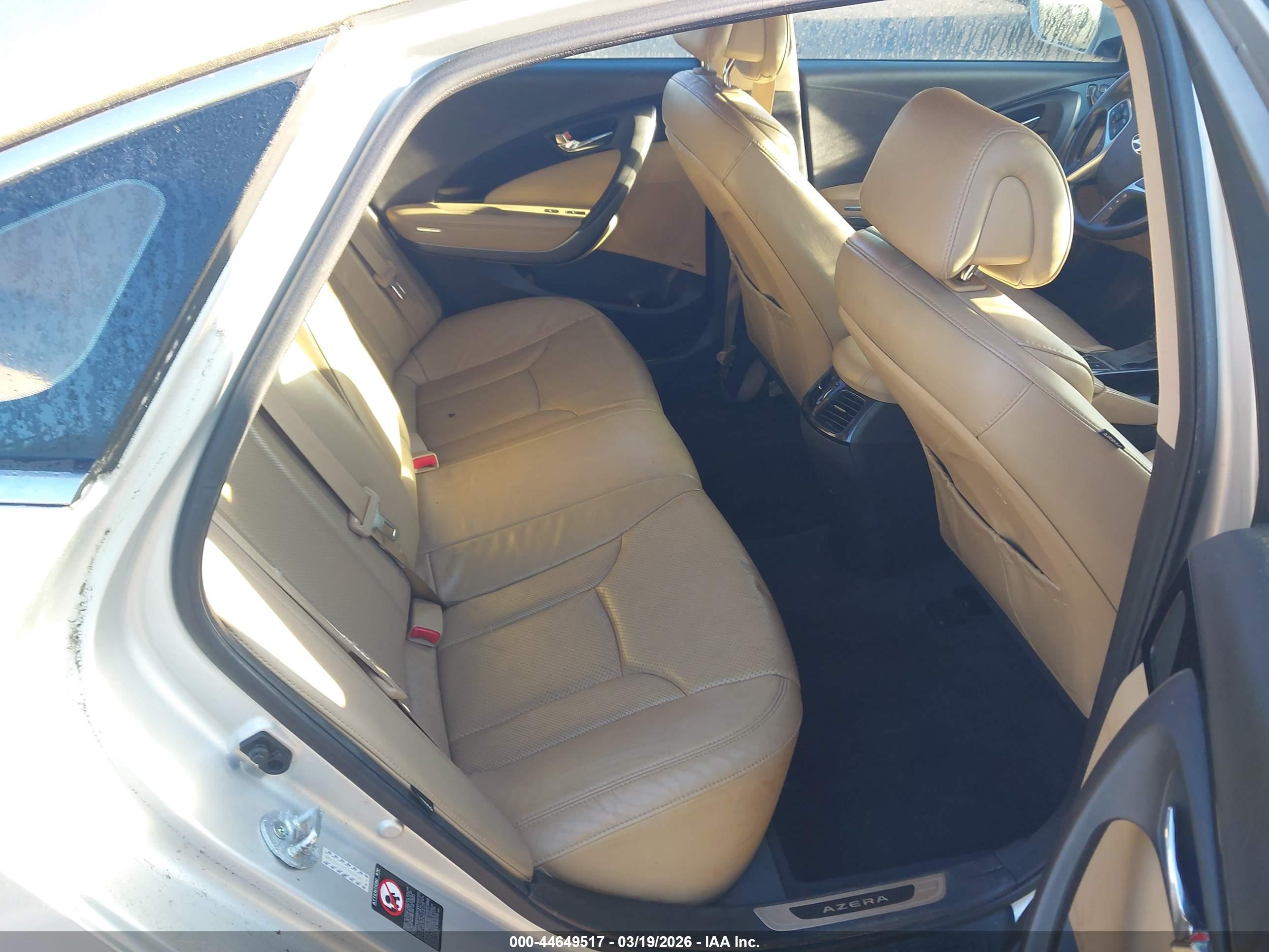 HYUNDAI AZERA image 8