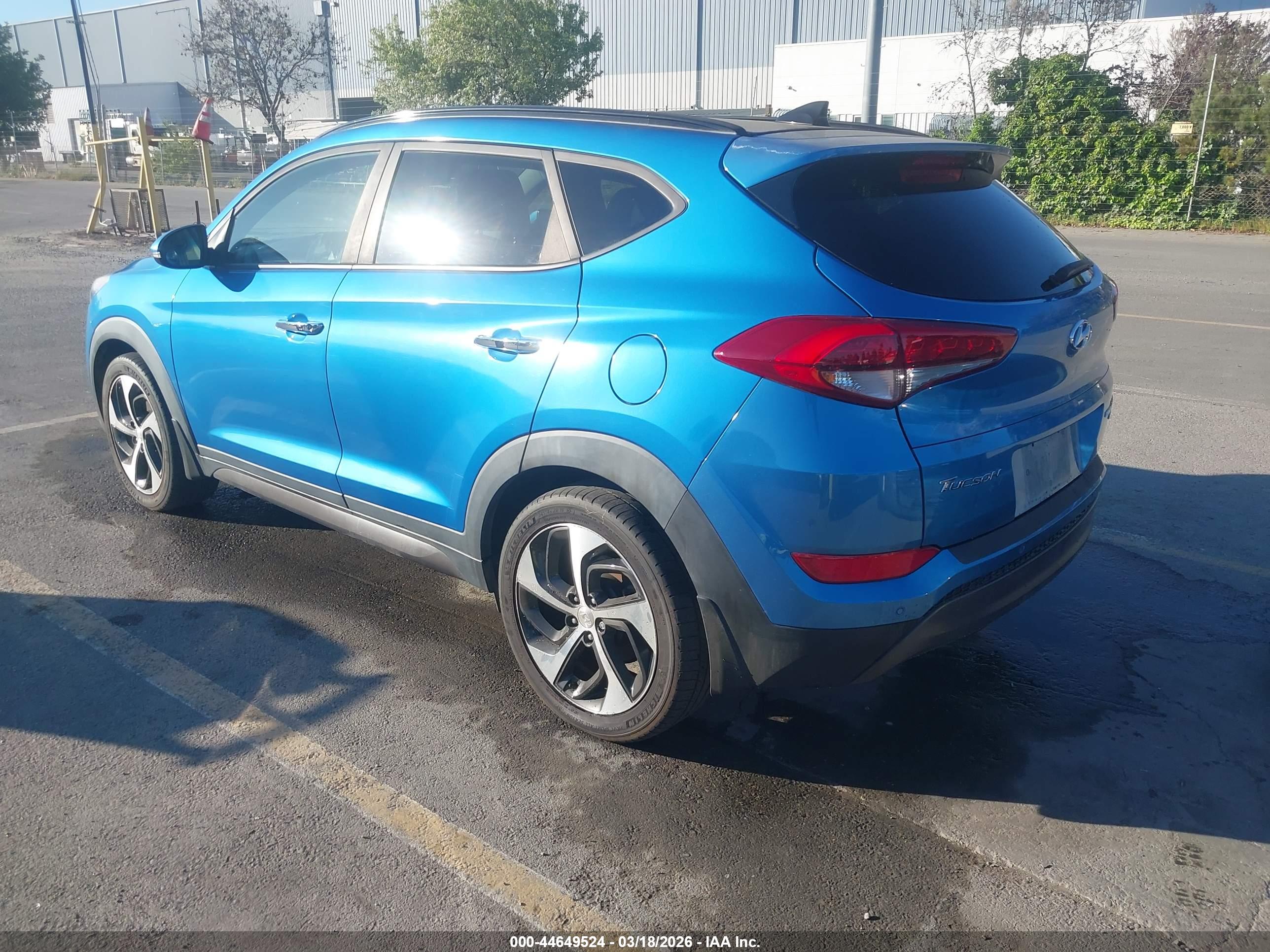HYUNDAI TUCSON image 3