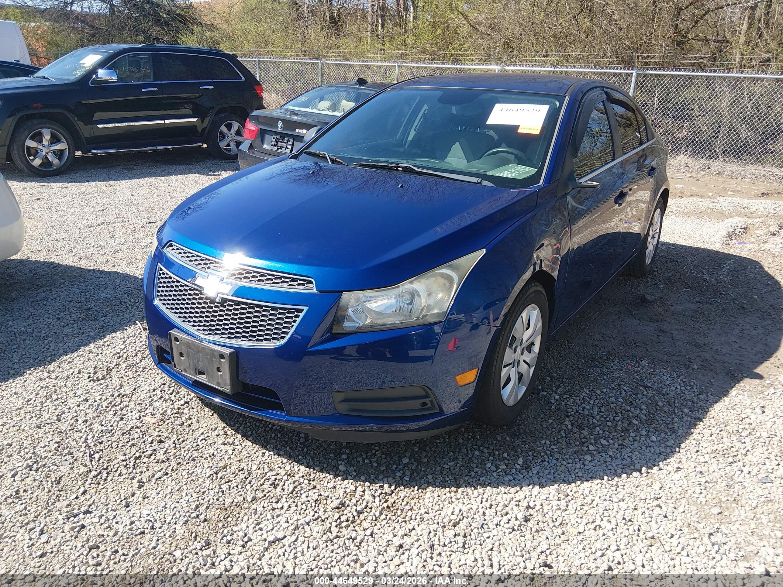 CHEVROLET CRUZE image 2