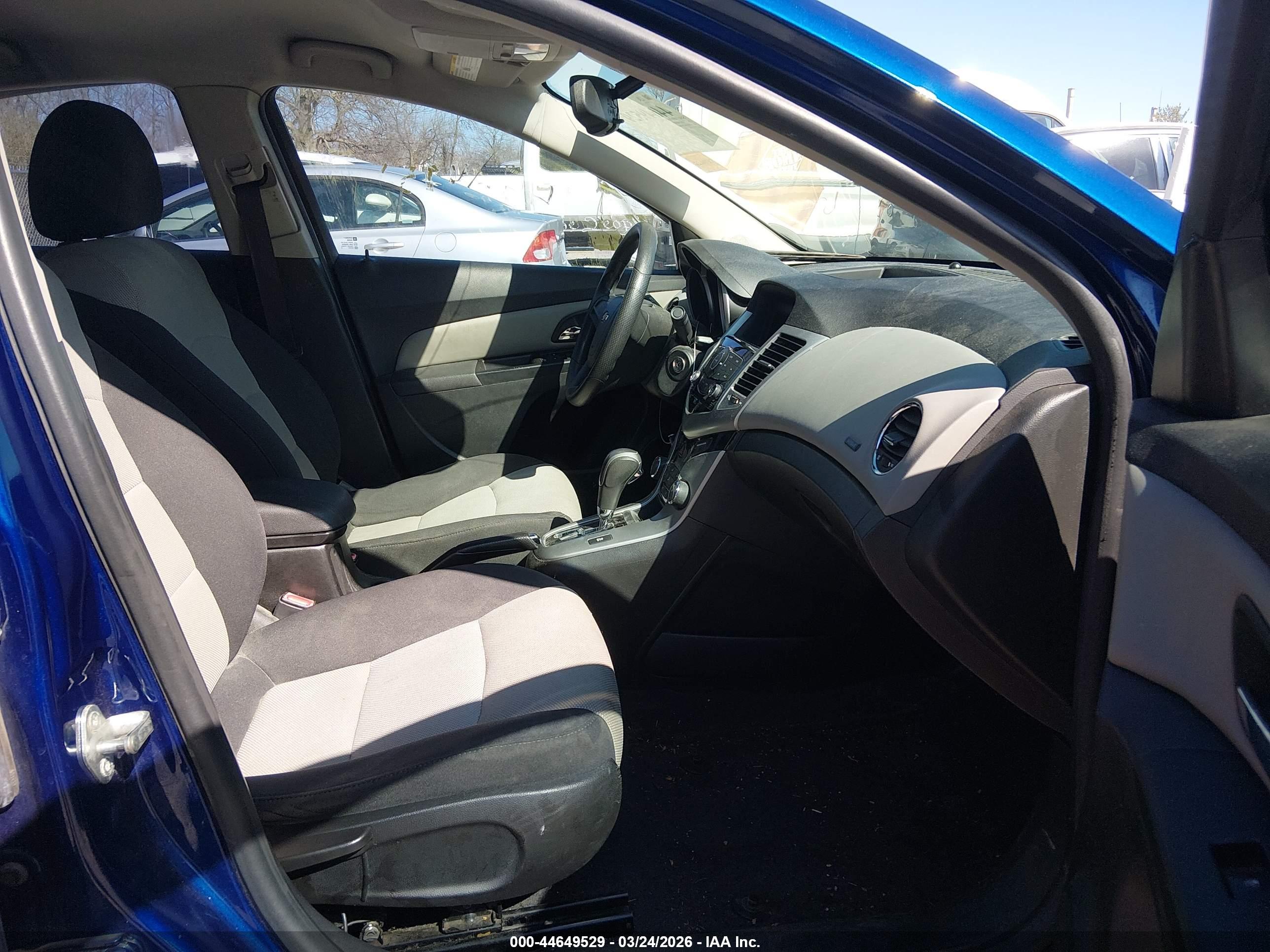 CHEVROLET CRUZE image 5