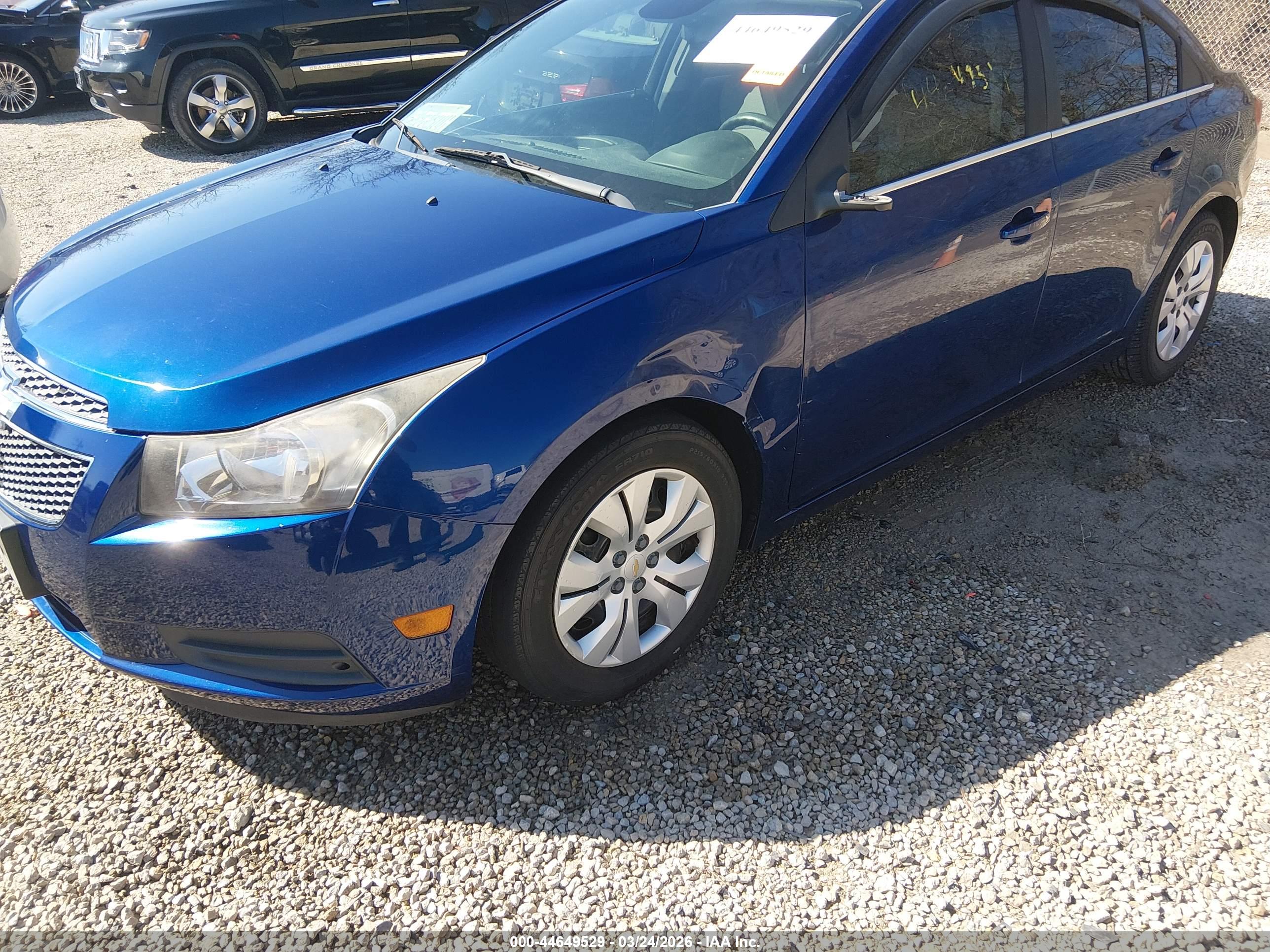 CHEVROLET CRUZE image 6