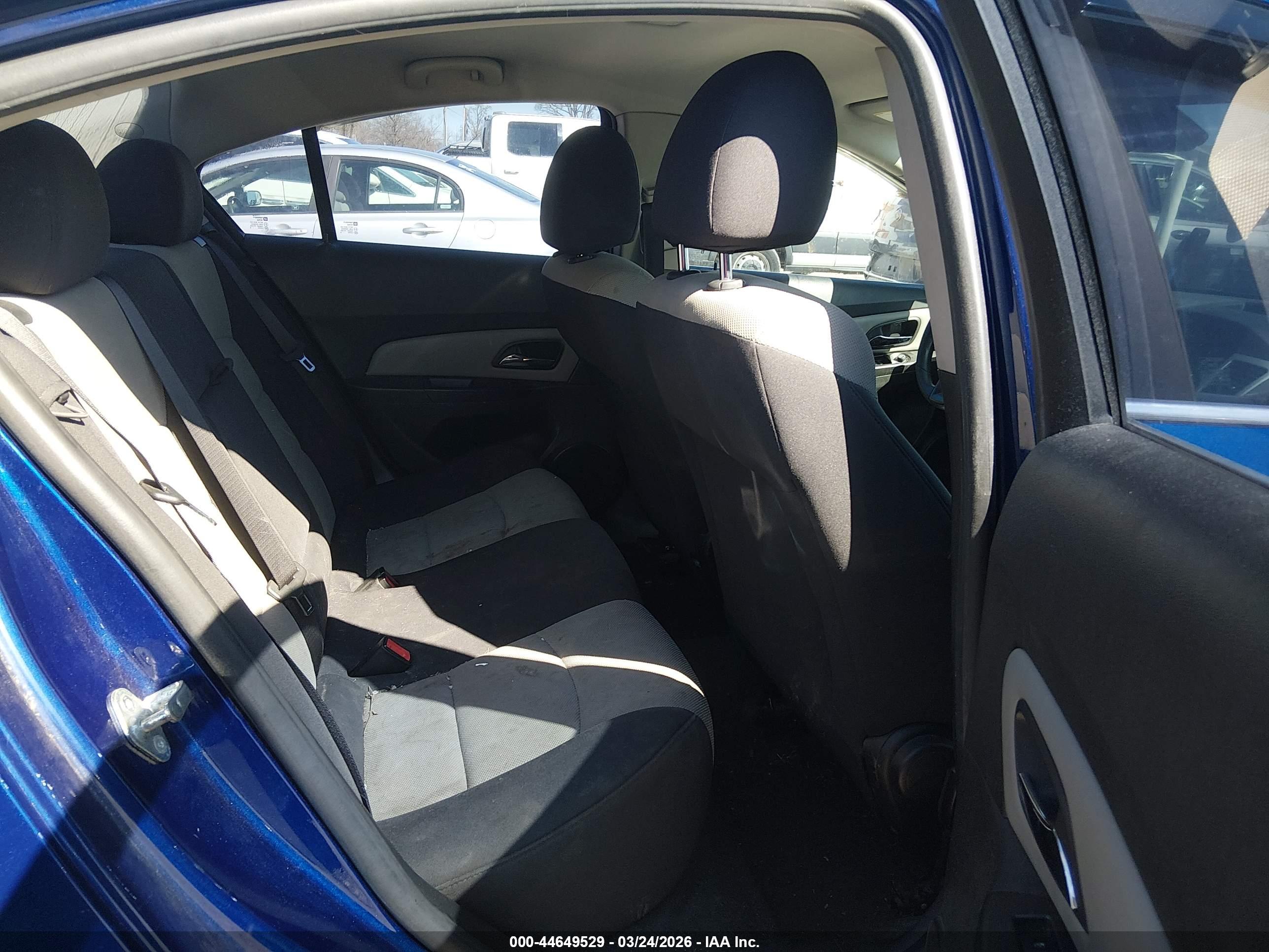 CHEVROLET CRUZE image 8